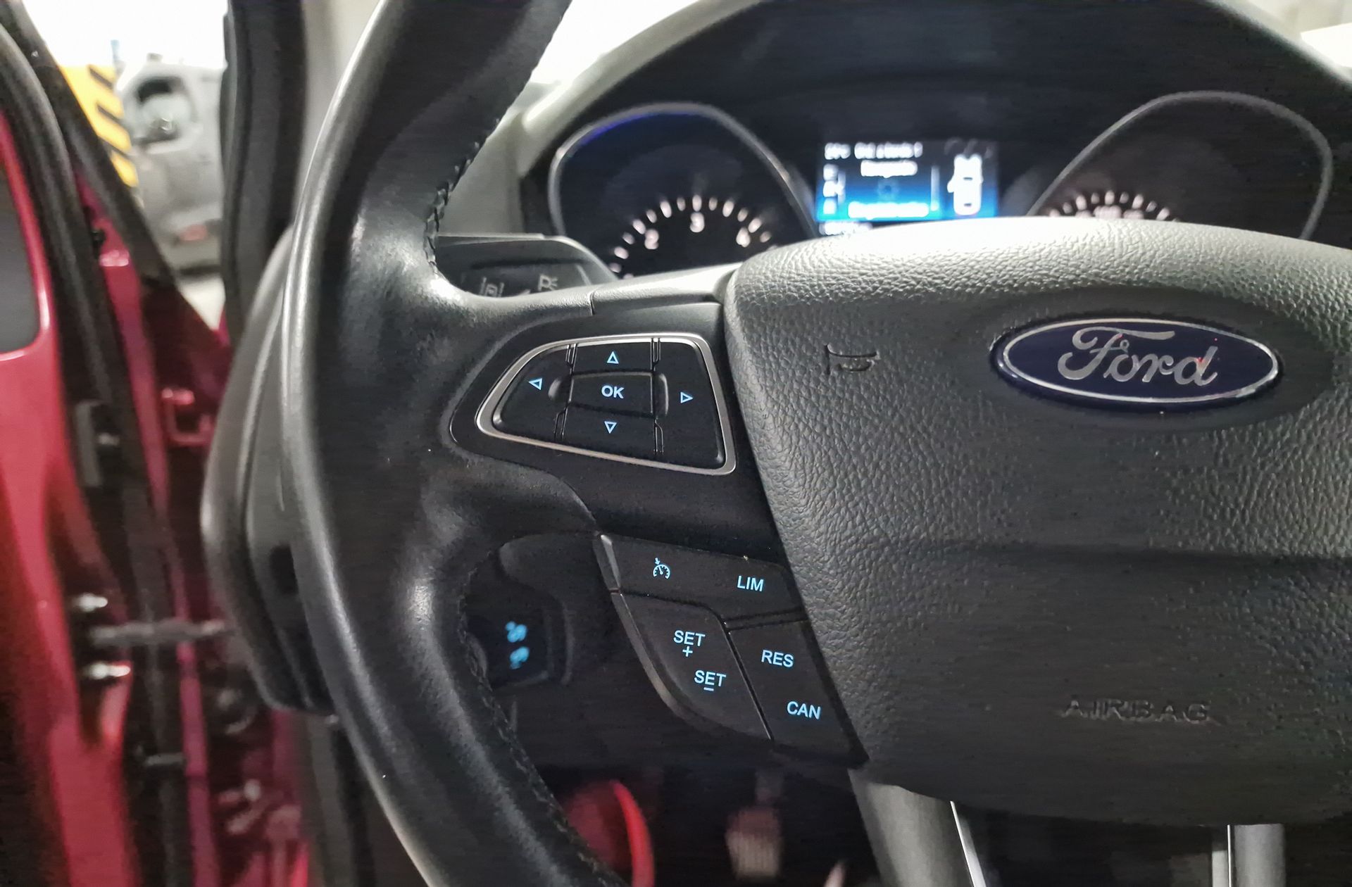 Ford Focus 1.5 TDCi Titanium - foto 29