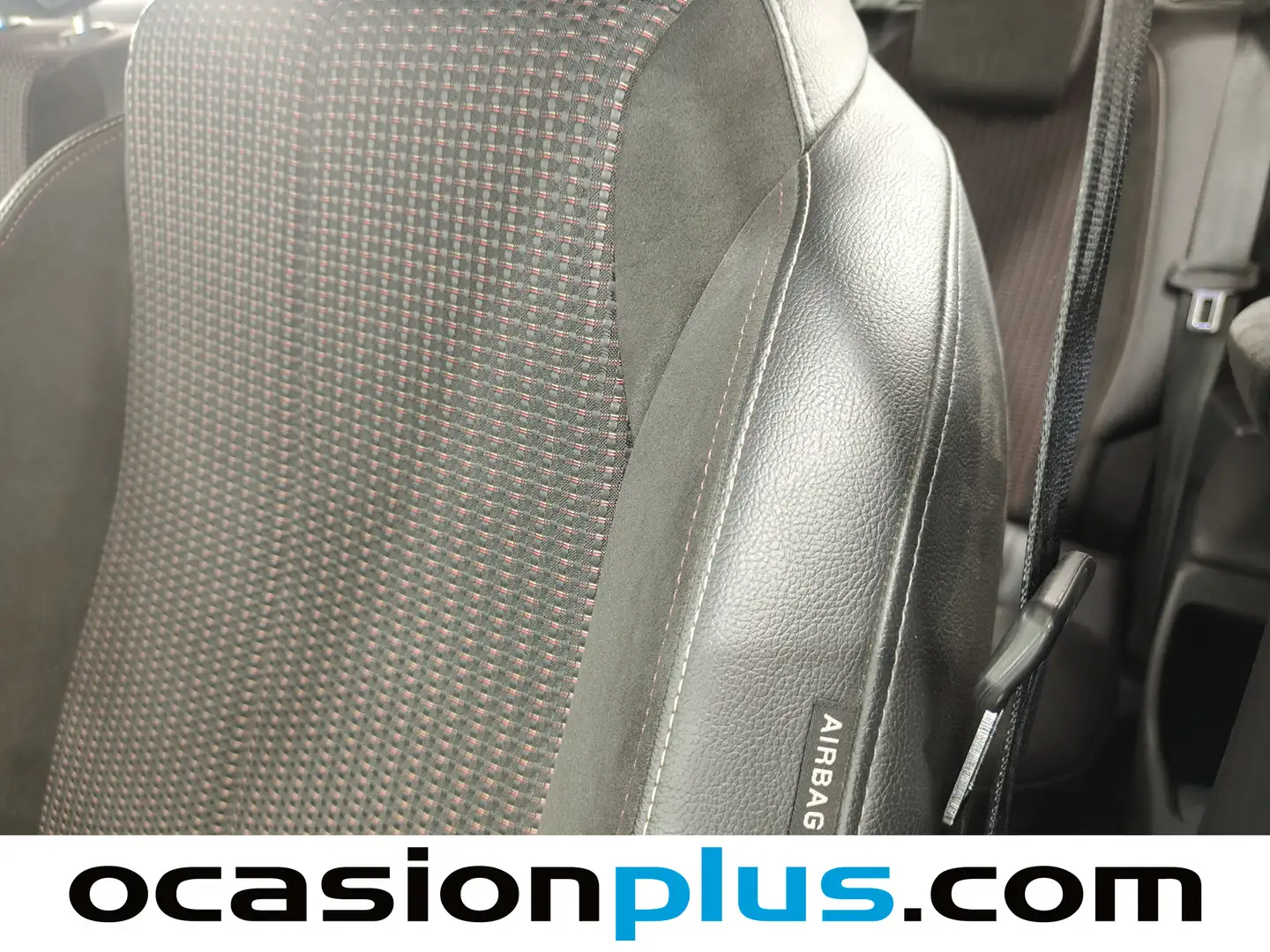 Foto DS DS 3 Crossback DS DS3 BlueHDi 130 Performance Line Auto (131 CV)