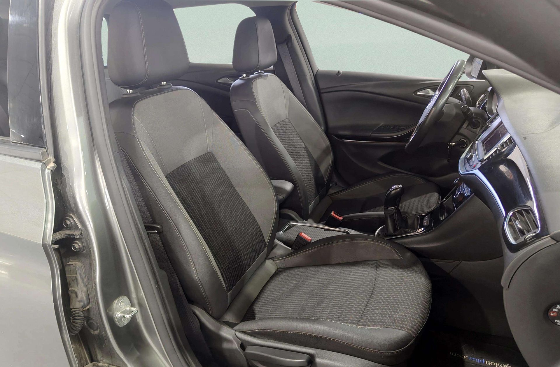 Opel Astra Sports Tourer 1.2 Turbo SHT Business Elegance - foto 20