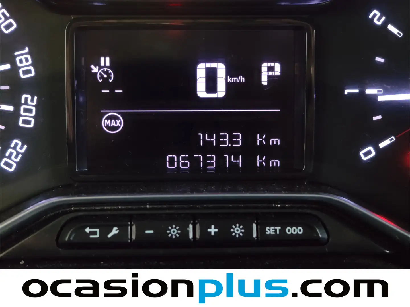 Foto Citroën C3 Aircross Citroen C3 Aircross PureTech 130 Shine Pack EAT6  (131 CV)