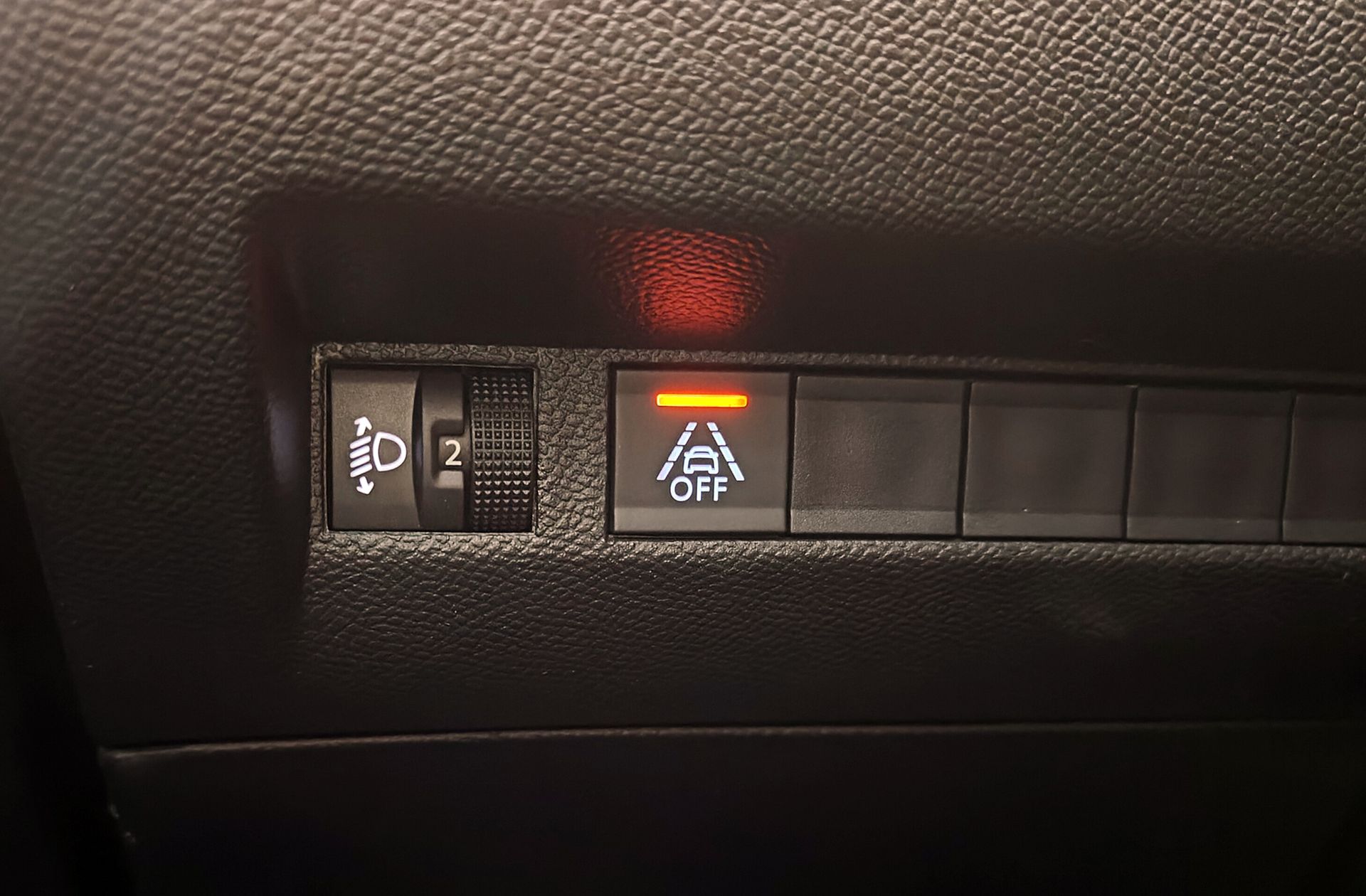 Peugeot 2008 BlueHDi 110 Active Pack - foto 25