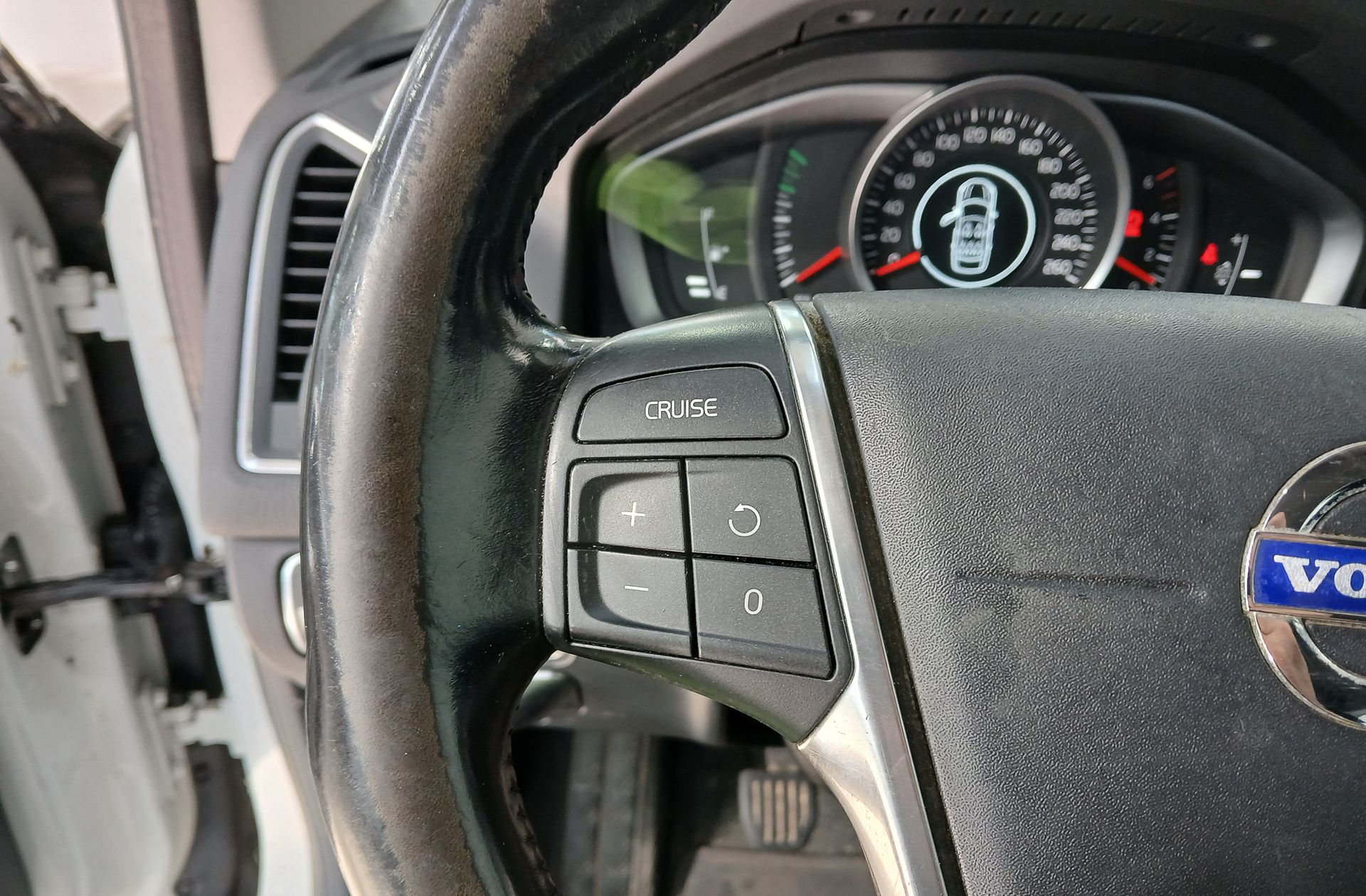 Volvo XC60 D3 Momentum - foto 24