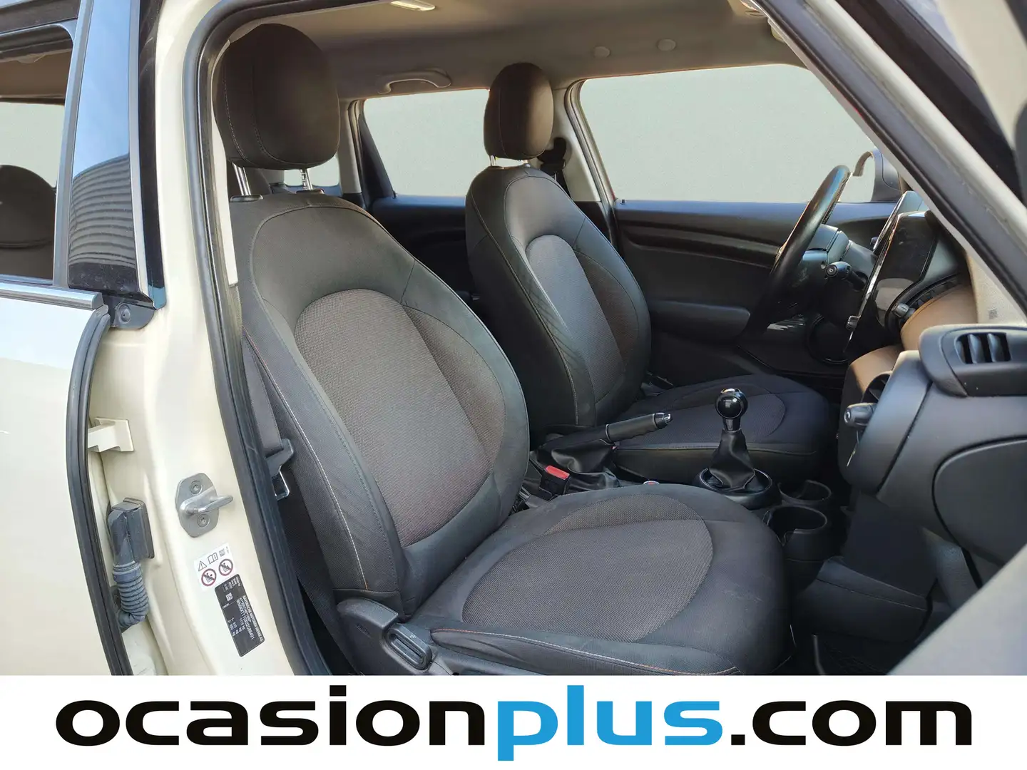 Foto Mini MINI MINI MINI 5 Puertas One D 95 CV)