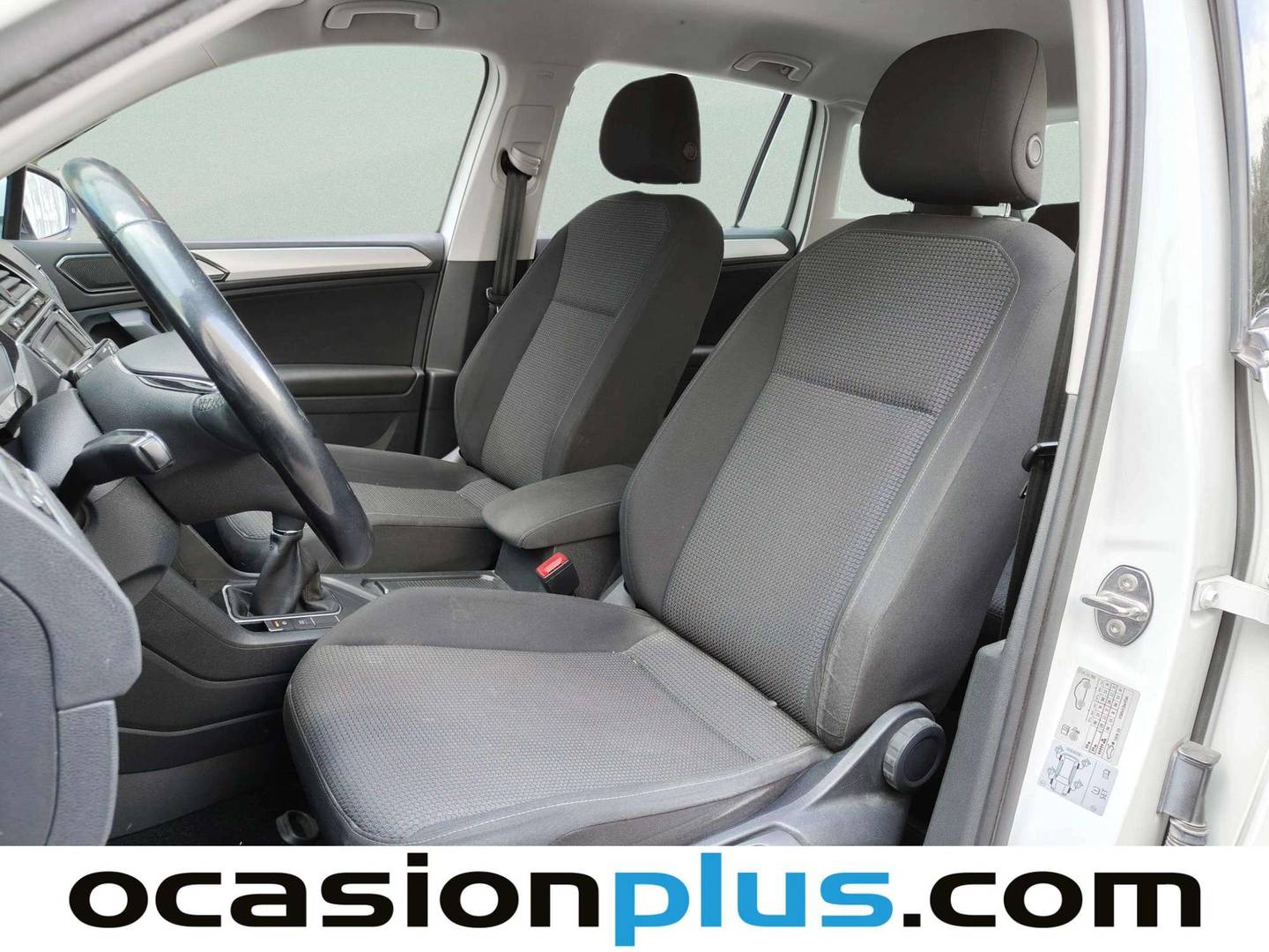 Foto asientos delanteros Volkswagen Tiguan Volkswagen Tiguan Edition 2.0 TDI BMT (115 CV)