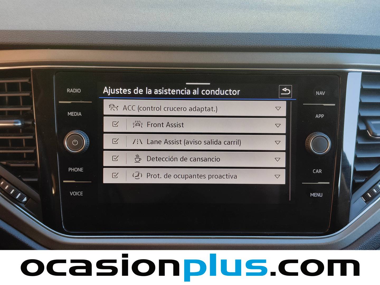 Foto Volkswagen T-Roc Volkswagen T-Roc Advance R-Line 1.0 TSI (110 CV)