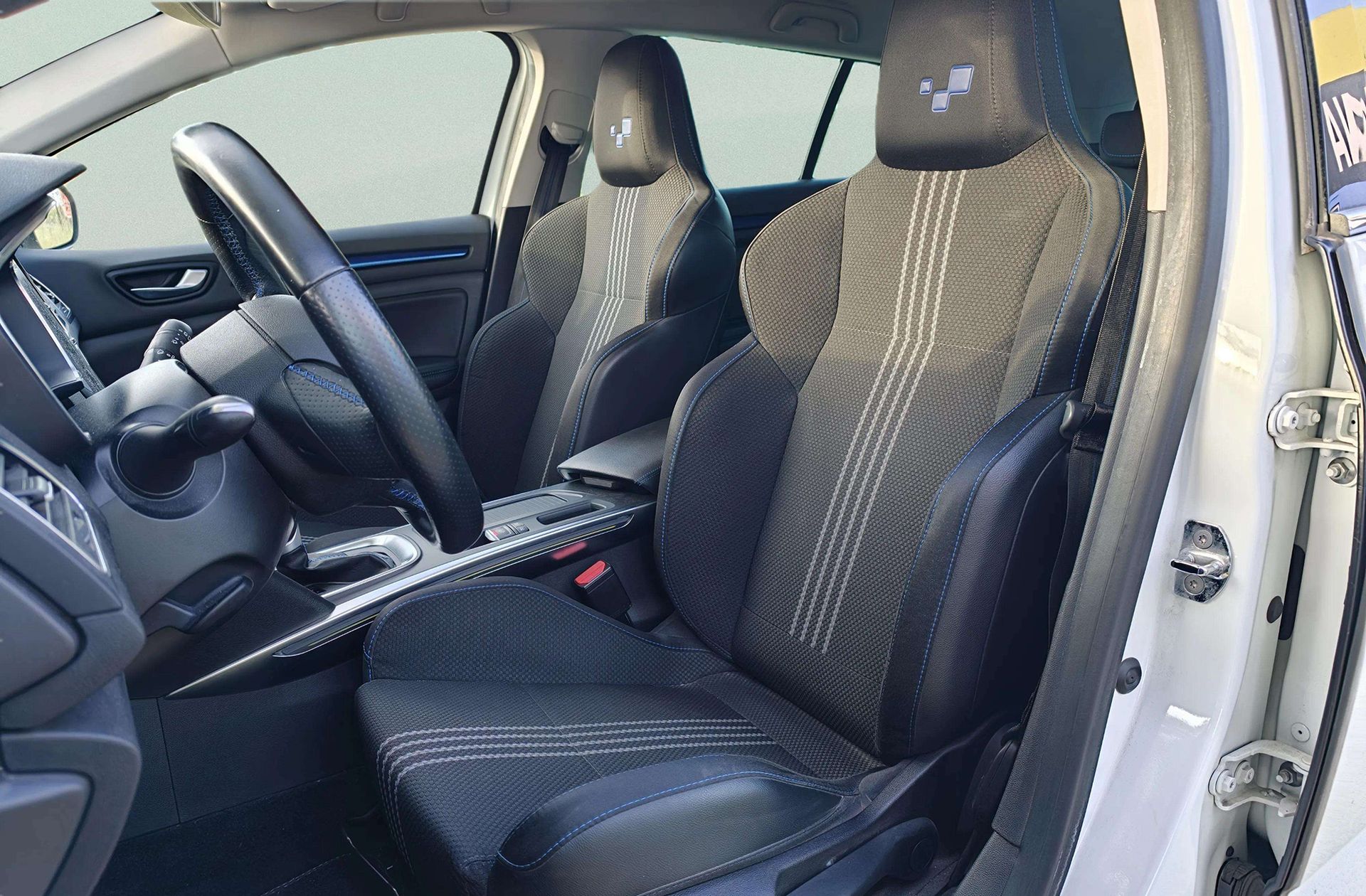 Renault Mégane GT Line Energy TCe EDC - foto 12