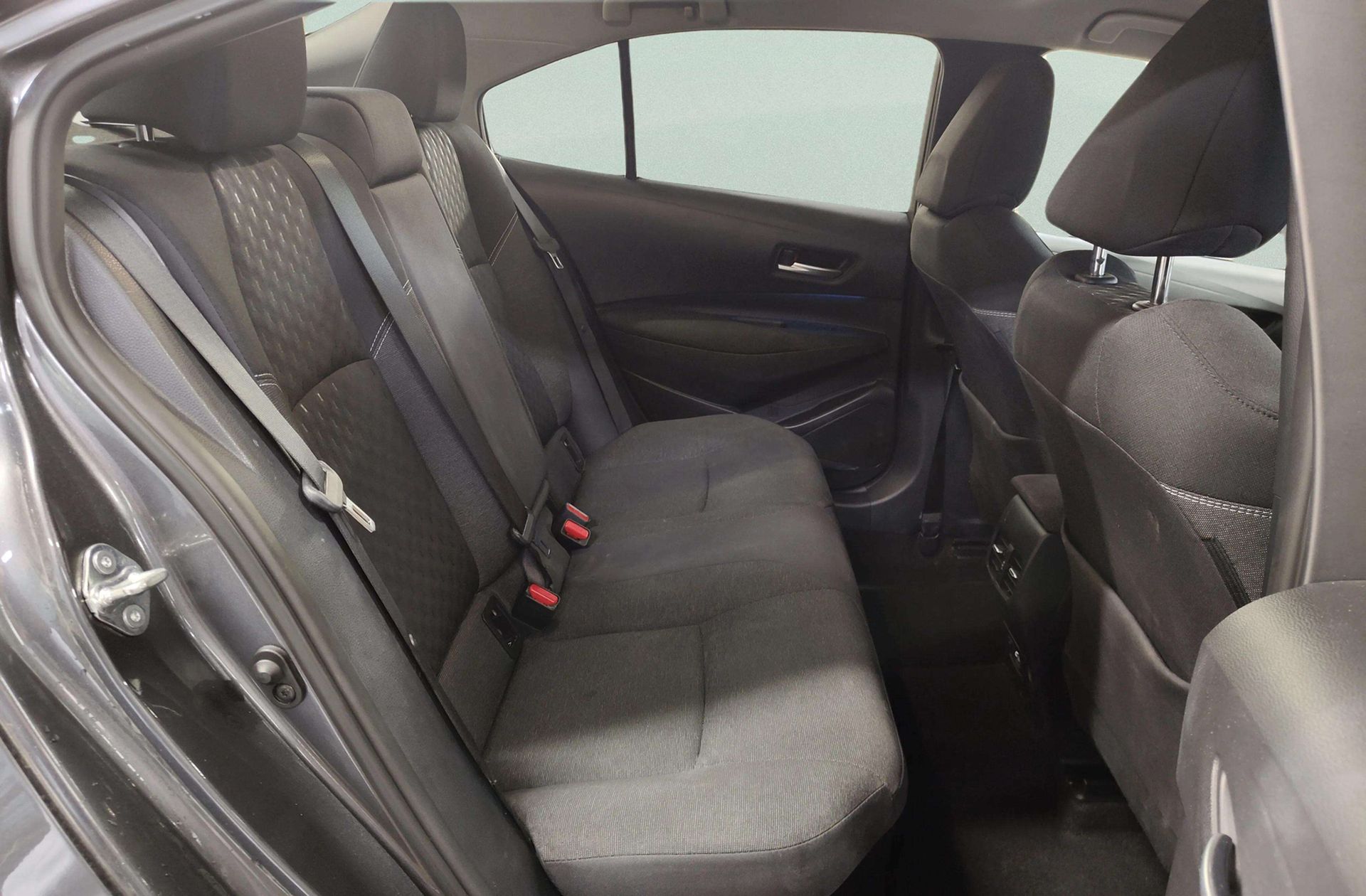 Toyota Corolla 140H Style - foto 21