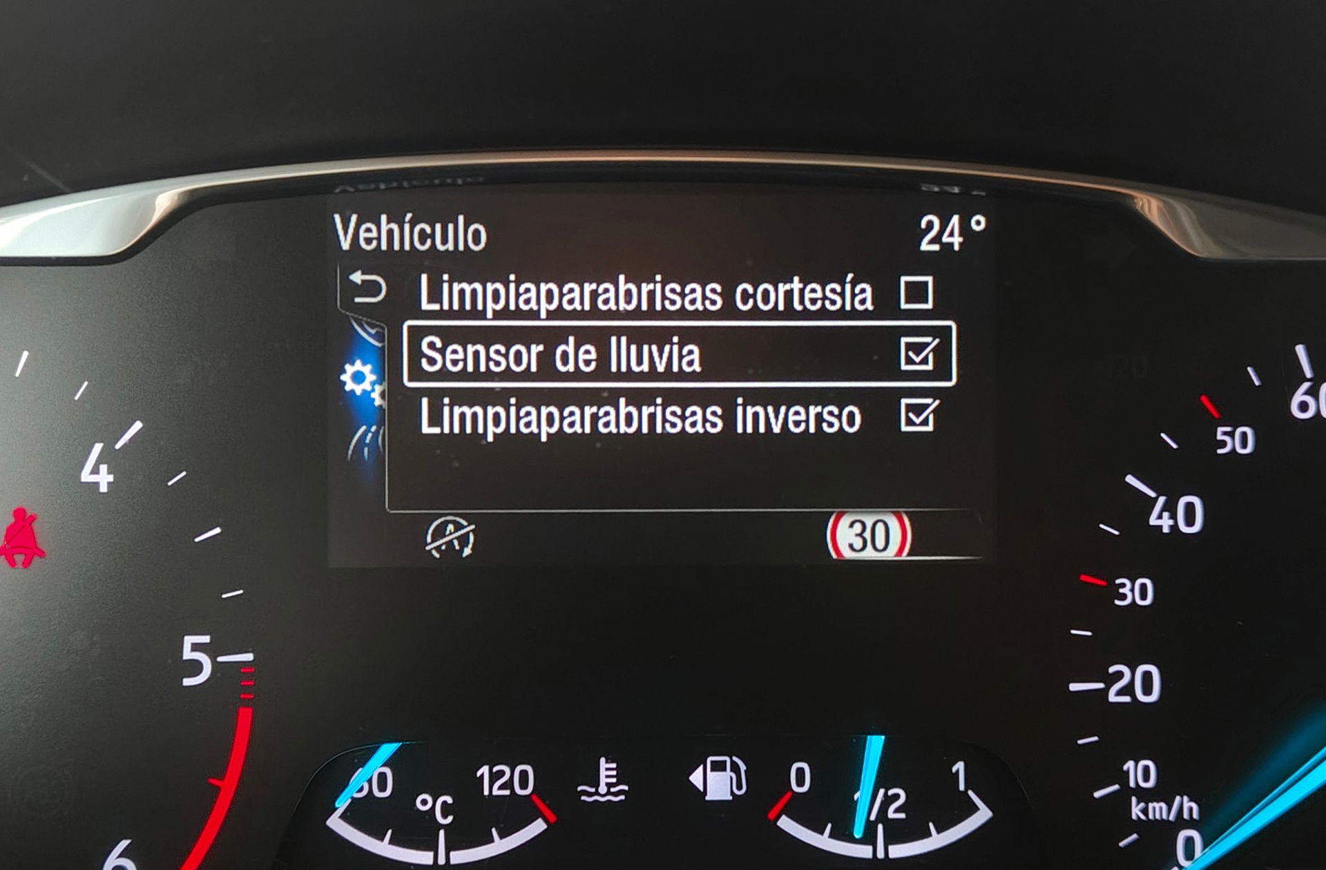 Ford Puma 1.5 EcoBlue Titanium - foto 34