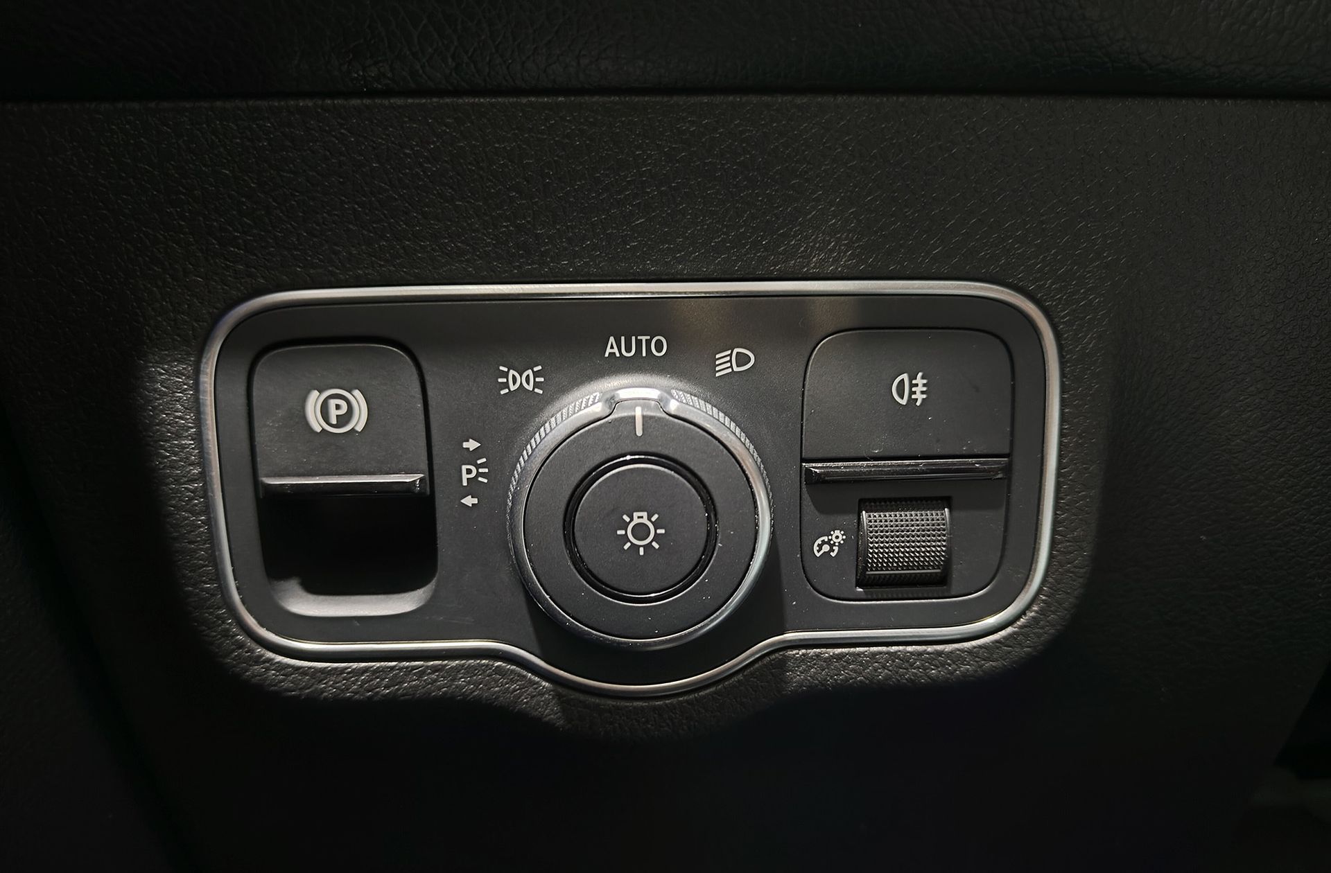 Mercedes-Benz GLB 200 d 4Matic Pack AMG - foto 28