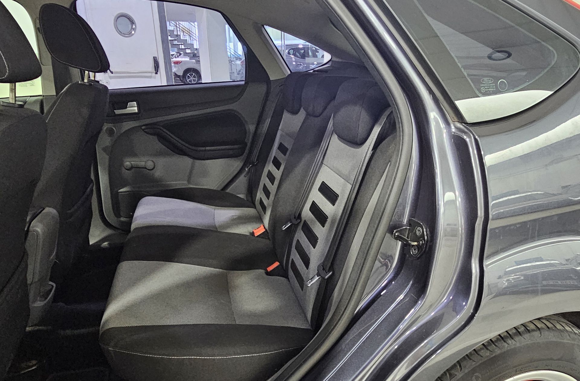 Ford Focus 1.6 TDCi Trend - foto 9