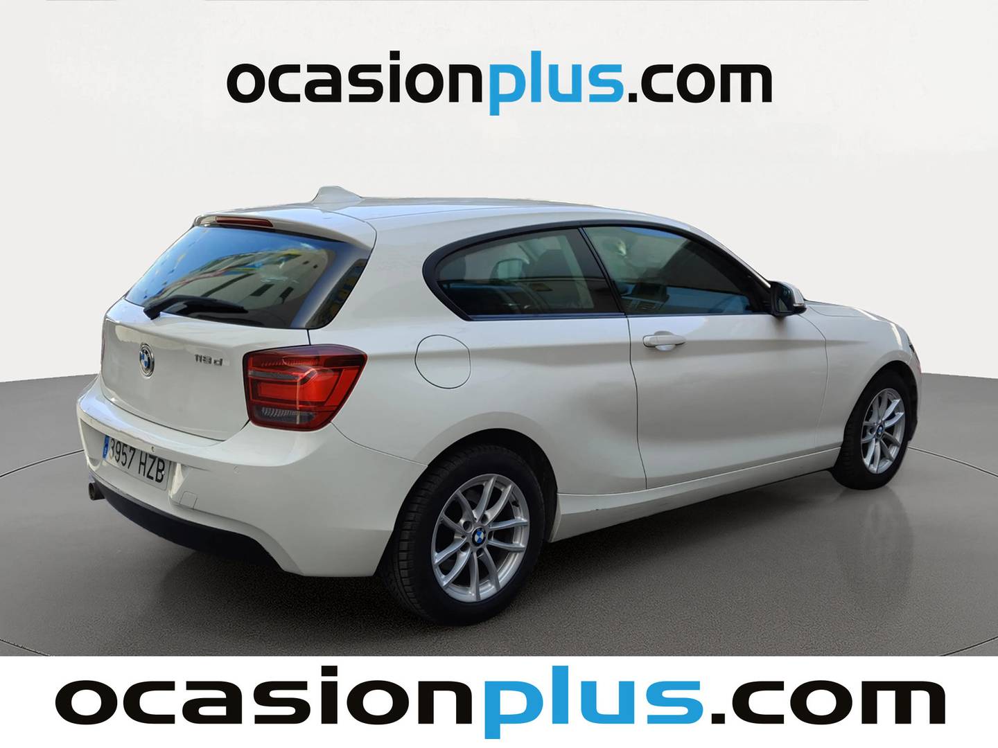 Foto trasera BMW Serie 1 BMW Serie 1 118d (143 CV) derecha