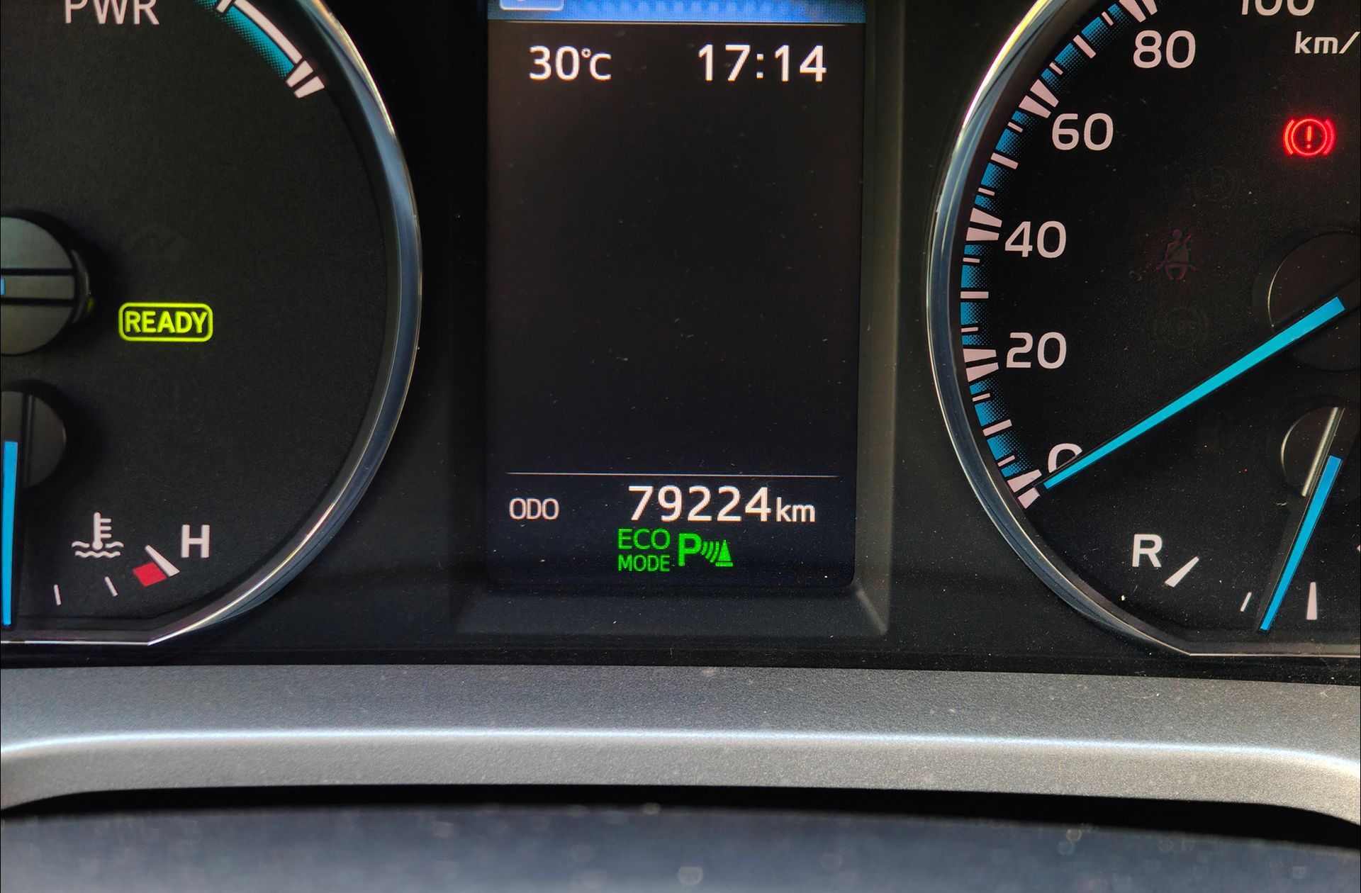 Toyota RAV4 2.5l hybrid Advance Pack Drive 2WD - foto 8