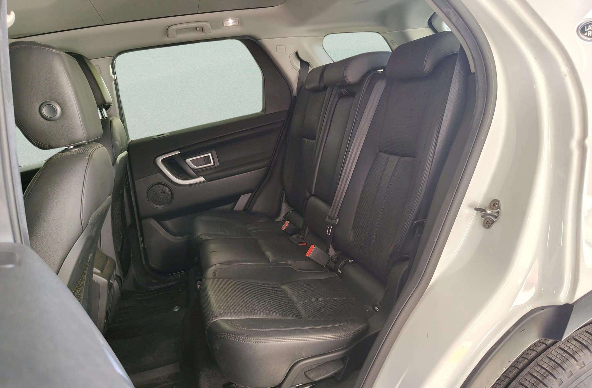 Land Rover Discovery Sport 2.0L TD4 HSE 4x4 - foto 13