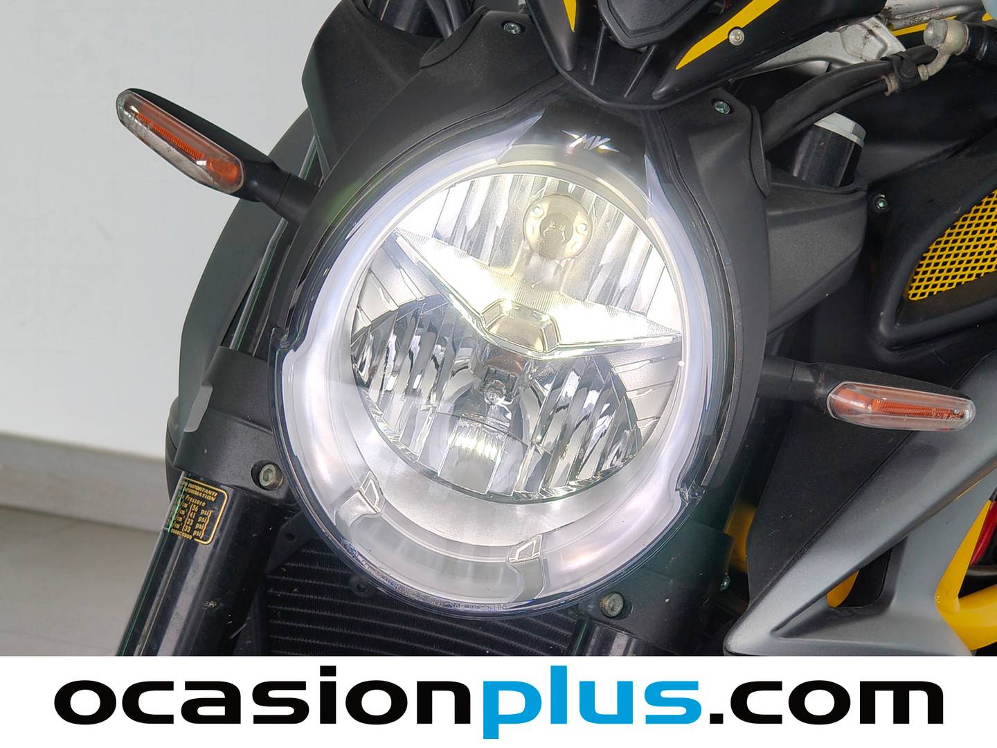 Equipamiento del MV Agusta Brutale 800 Dragster RR ABS MV Agusta Brutale 800 Dragster RR ABS (140 CV)