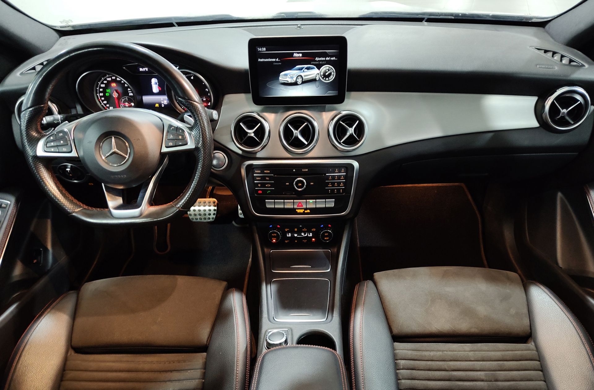 Mercedes-Benz GLA 200 d Pack AMG - foto 7