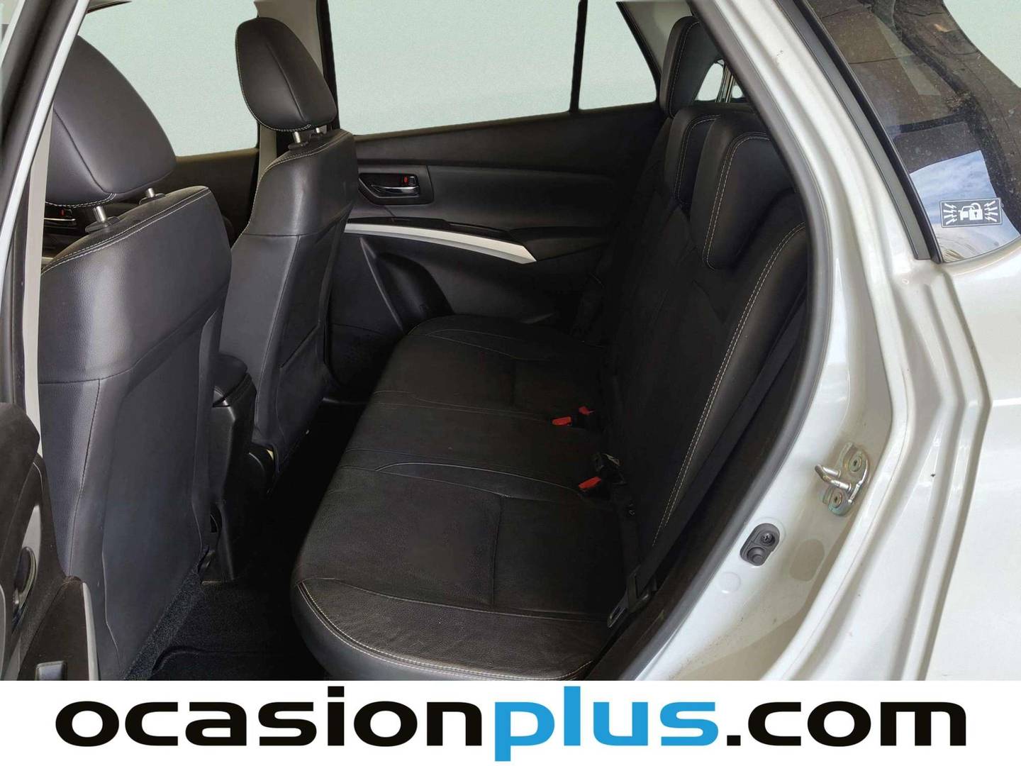 Foto asientos traseros Suzuki SX4 S-Cross Suzuki SX4 S-Cross 1.0 DITC GLX (111 CV)