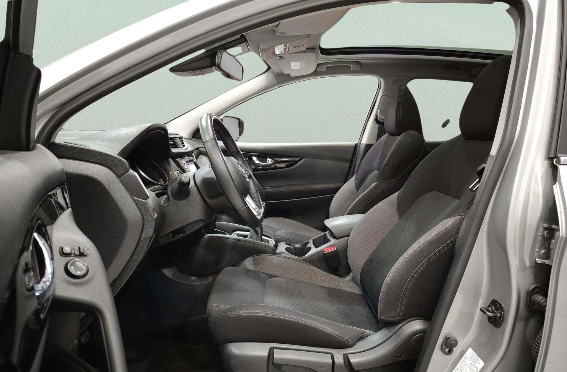 Nissan Qashqai DIG-T 140 N-Connecta - foto 12
