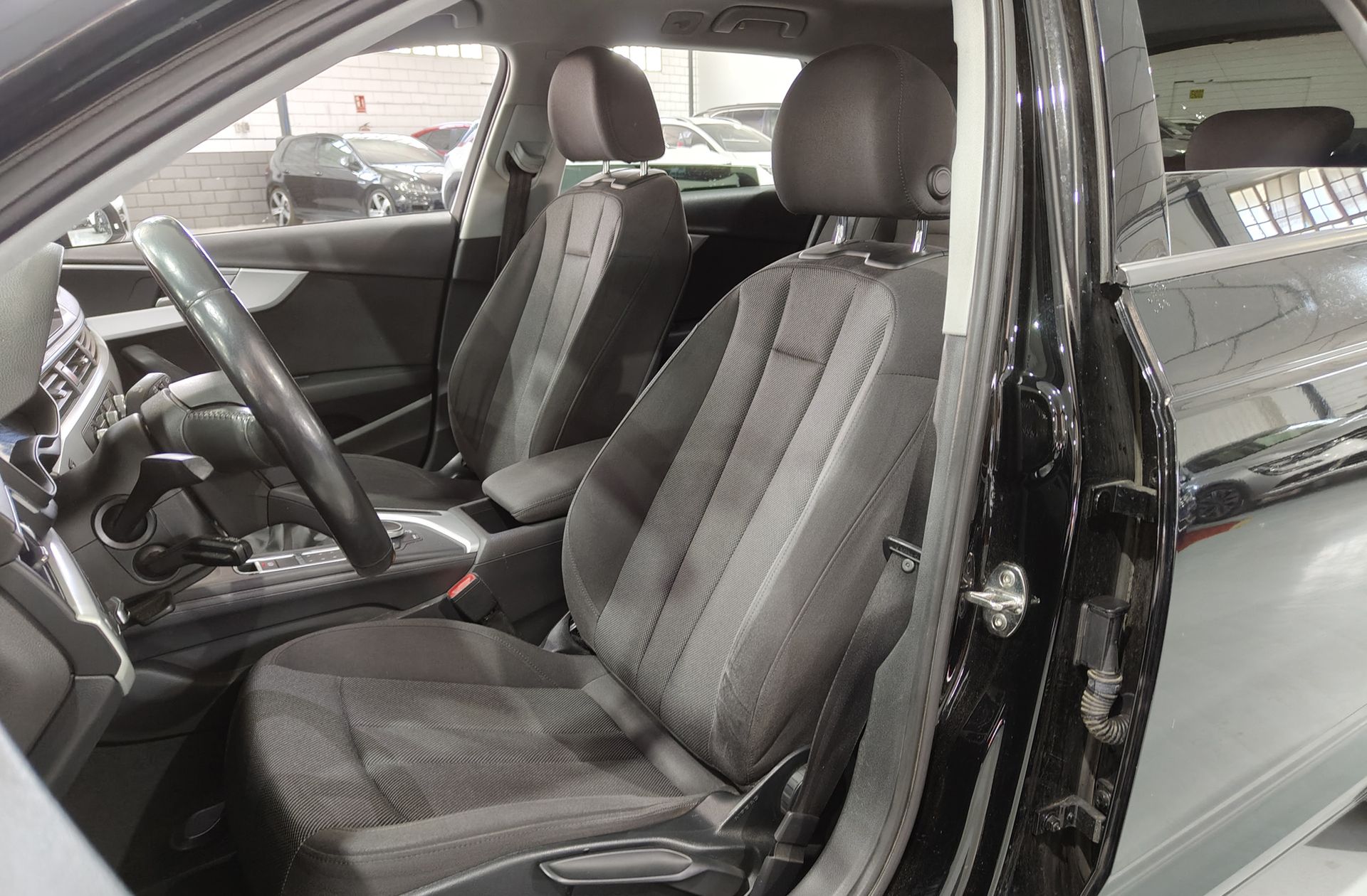 Audi A4 Avant Advanced edition 2.0 TDI - foto 10