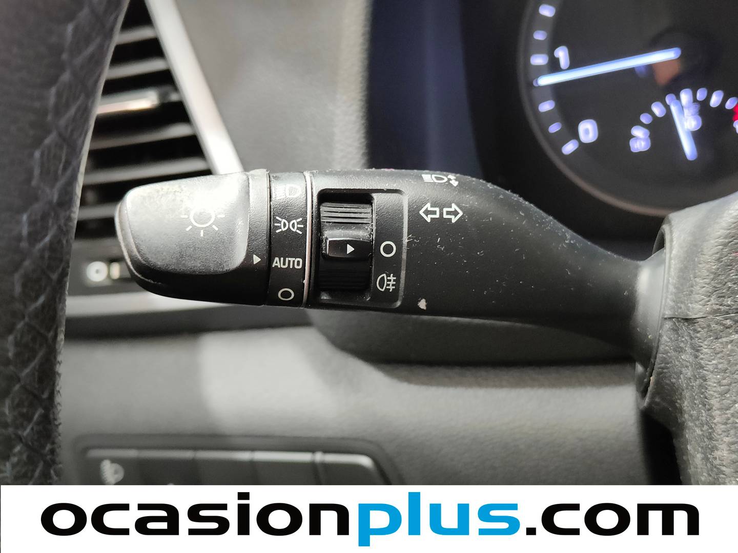 Equipamiento del Hyundai Tucson Hyundai Tucson 1.7 CRDI BlueDrive Essence 4x2 (115 CV)