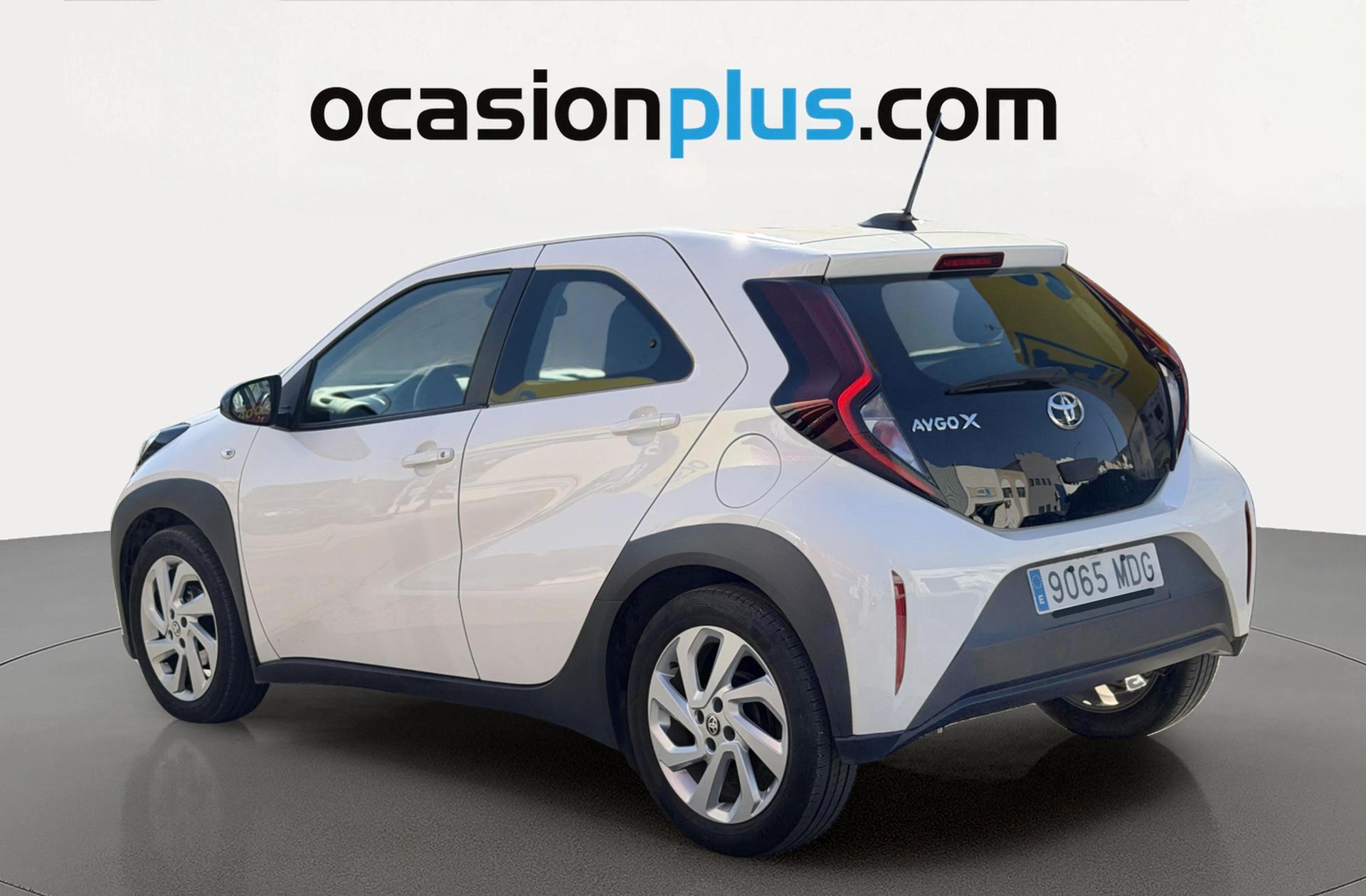 Toyota Aygo X 1.0 VVT-I Play - foto 3