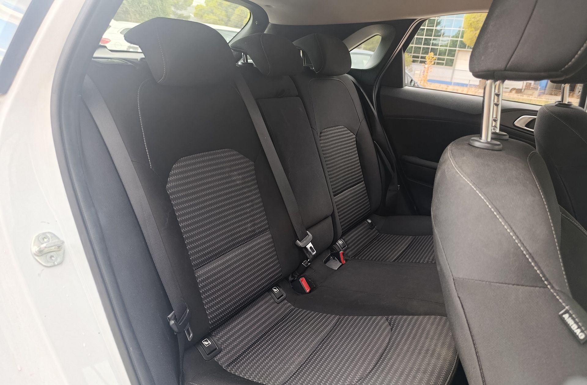 Kia Ceed 1.6 MHEV iMT Drive - foto 19