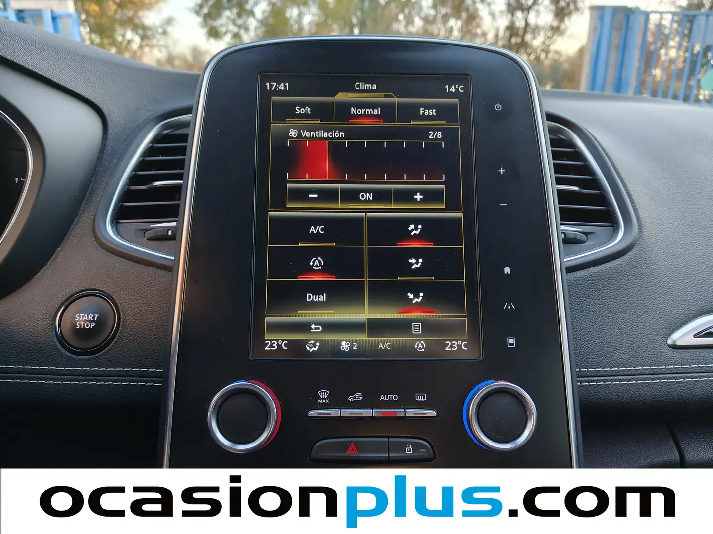 Foto Renault Scénic Renault Scenic Zen TCe (140 CV) GPF