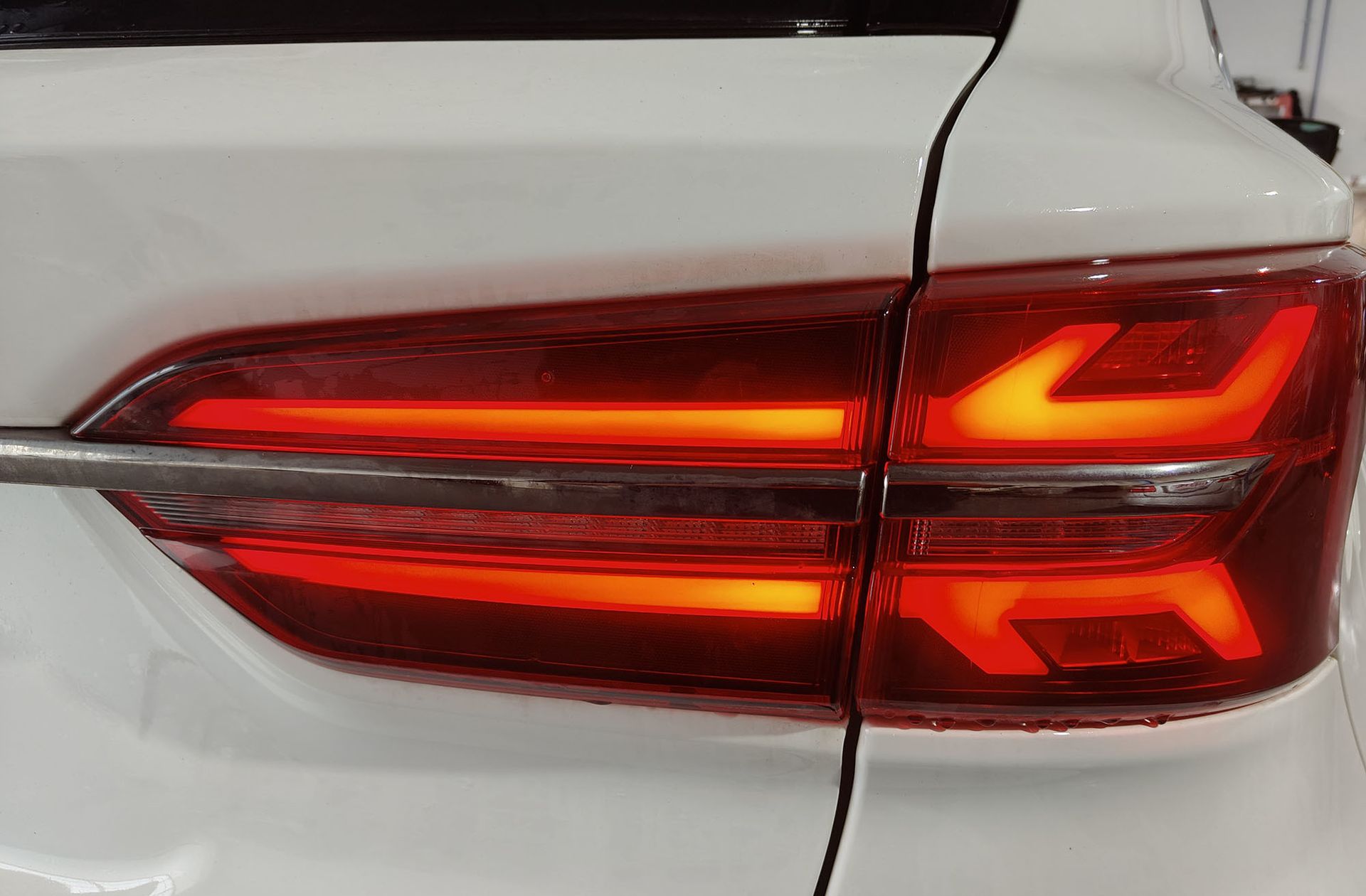 SWM G01 1.5T Luxury - foto 18