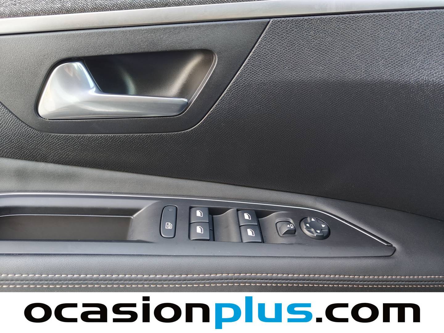 Foto Peugeot 3008 Peugeot 3008 BlueHDI 130 S&S GT Line EAT8 (130 CV)