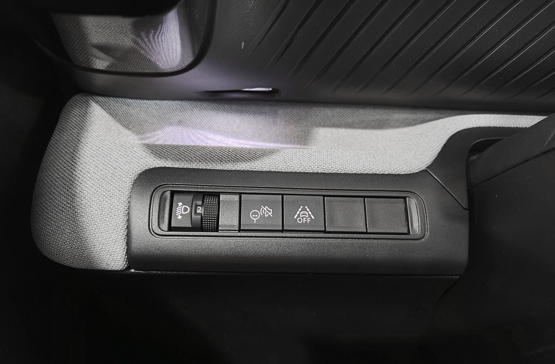 Citroën C3 Aircross Hybrid 145 Plus e-DCS6 - foto 23