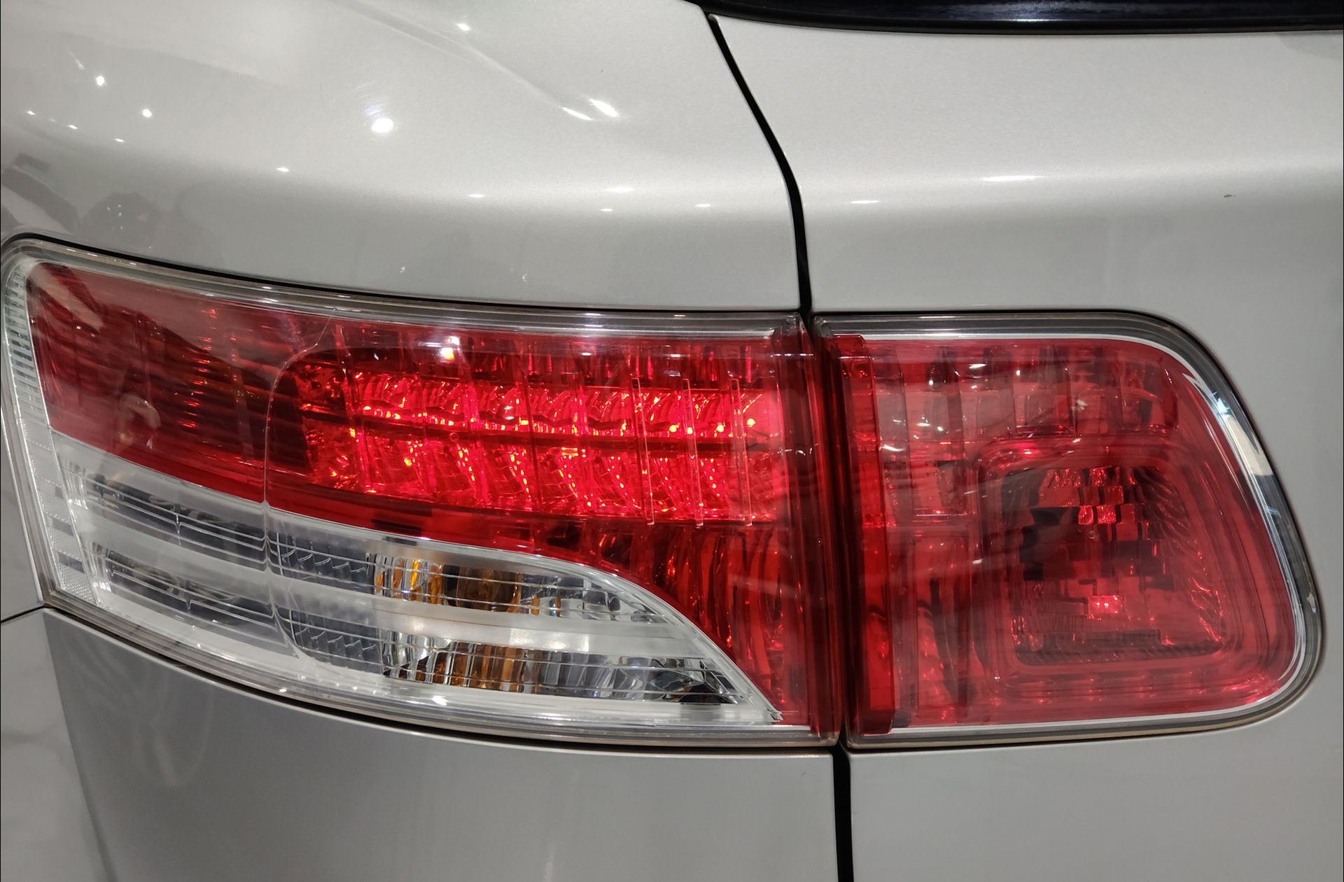 Toyota Avensis 2.0 D-4D Cross Sport Advance - foto 15