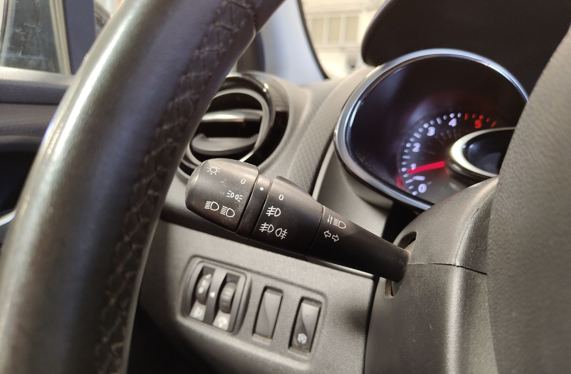 Renault Clio Limited Energy dCi - foto 20