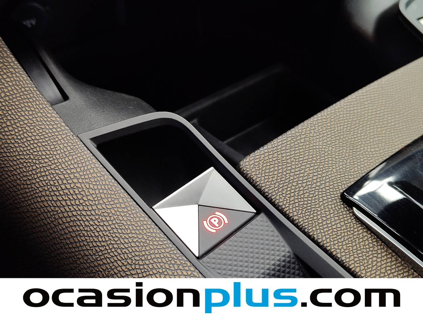 Foto DS DS 7 Crossback DS DS7 Crossback PureTech 130 Bastille+ AT (131 CV)