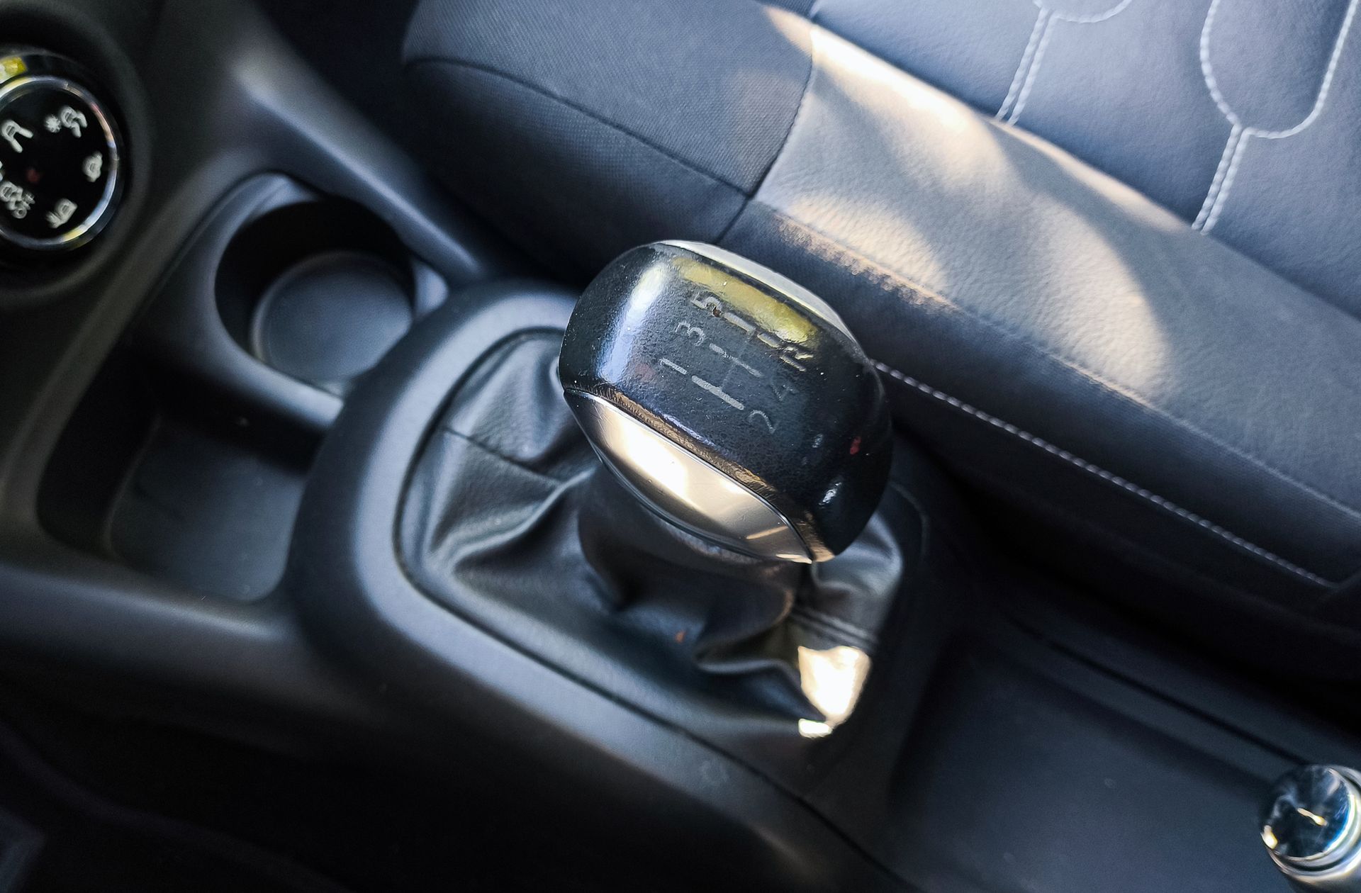 Citroën C4 Cactus PureTech 110 Rip Curl - foto 5