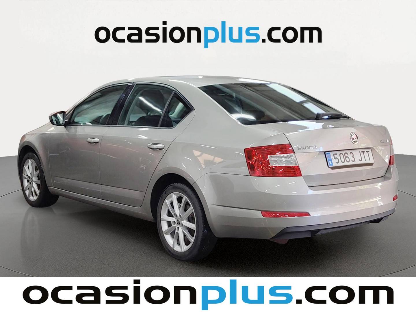 Foto trasera Skoda Octavia Skoda Octavia 1.6 TDI CR Ambition (110 CV) izquierda