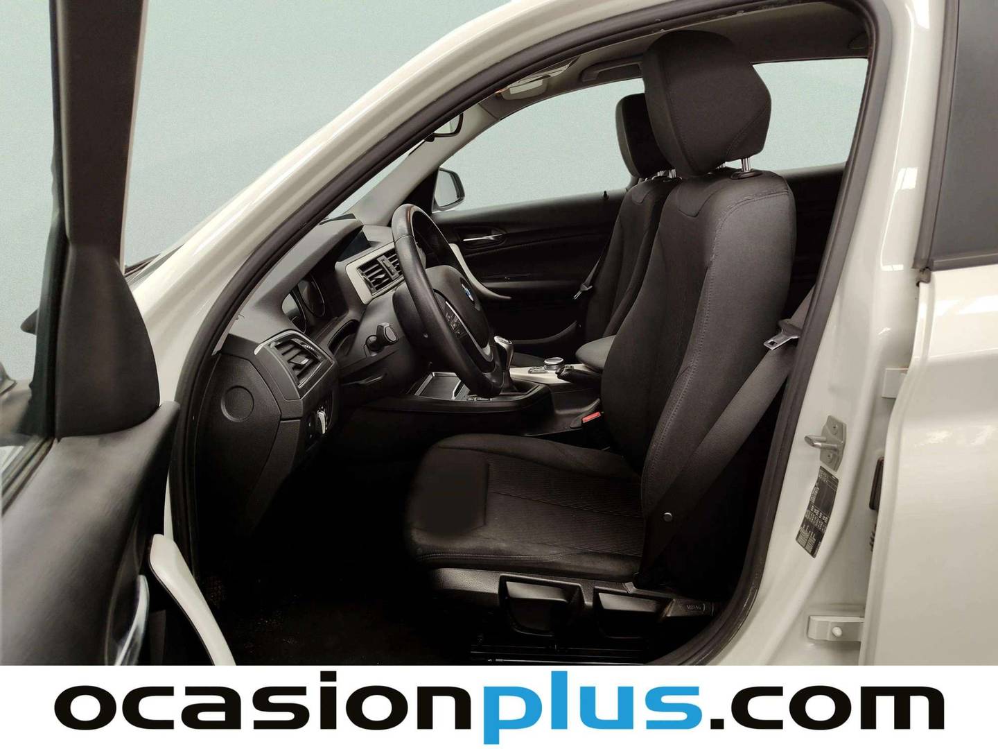 Foto asientos delanteros BMW Serie 1 BMW Serie 1 118d (150 CV)