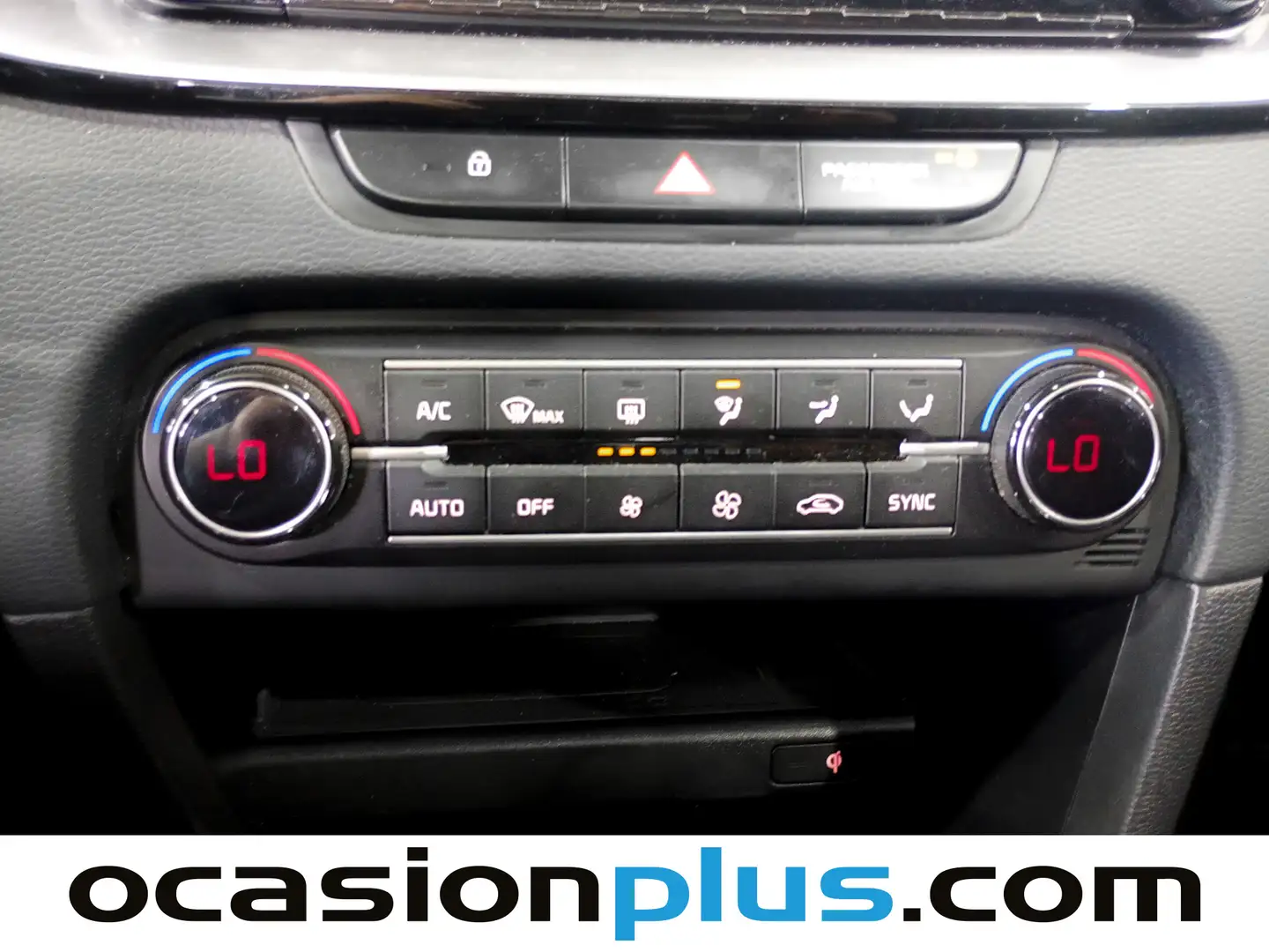 Foto KIA Ceed Kia Ceed 1.6 T-GDi GT DCT (204 CV)