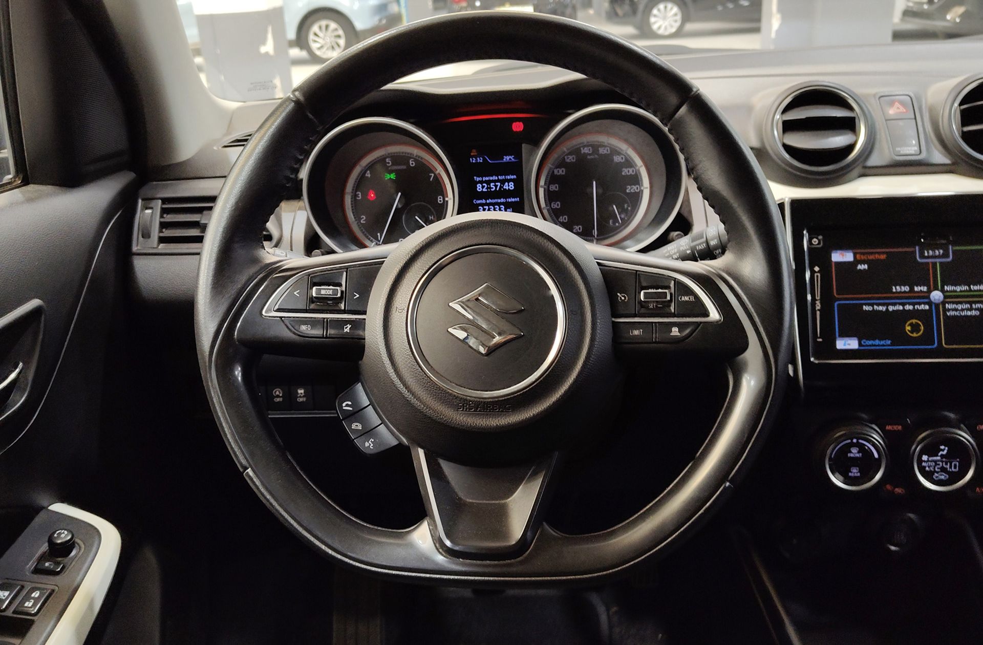Suzuki Swift 1.2 GLX Mild Hybrid - foto 24
