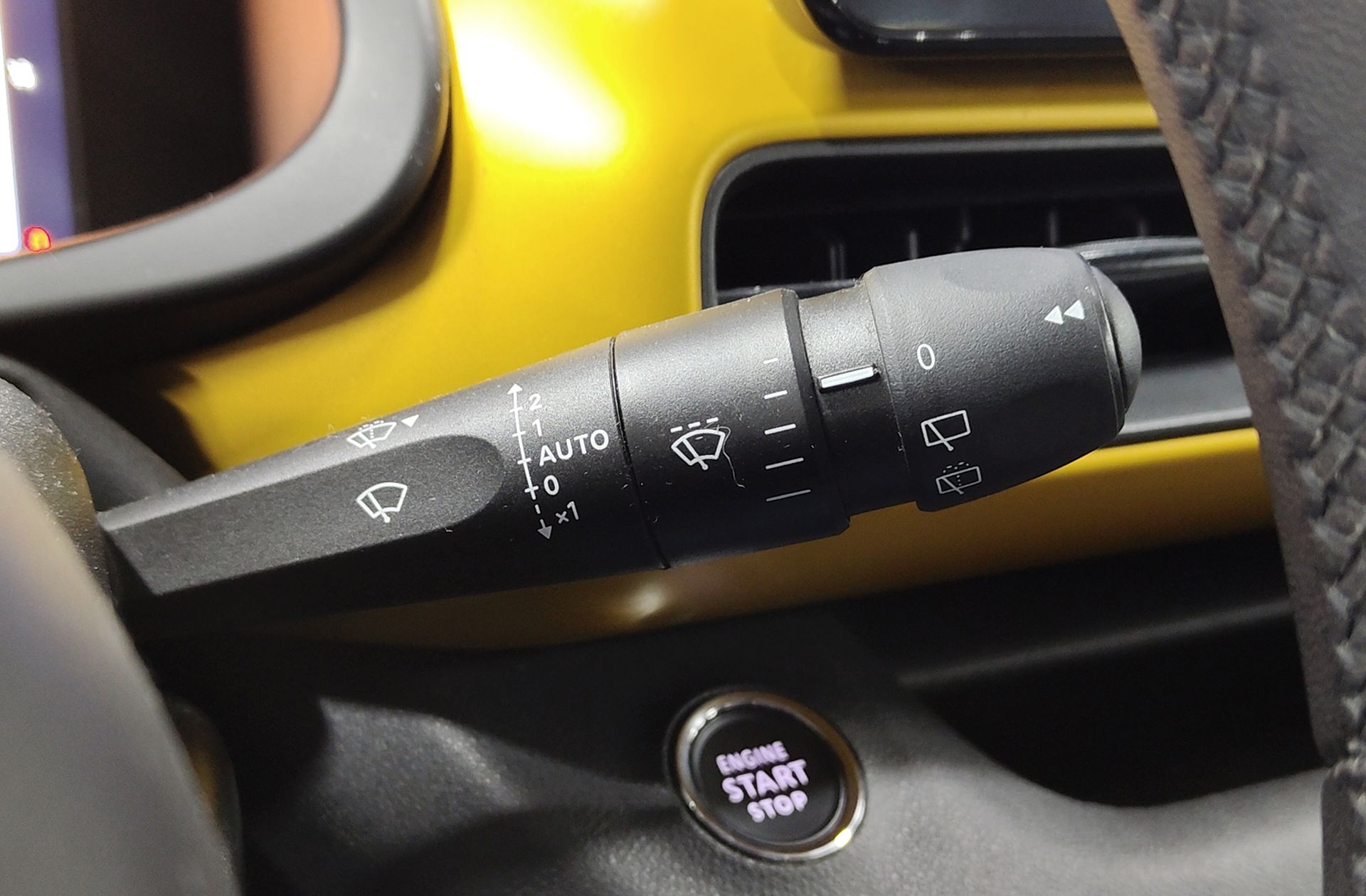 Jeep Avenger 1.2 G Summit - foto 32