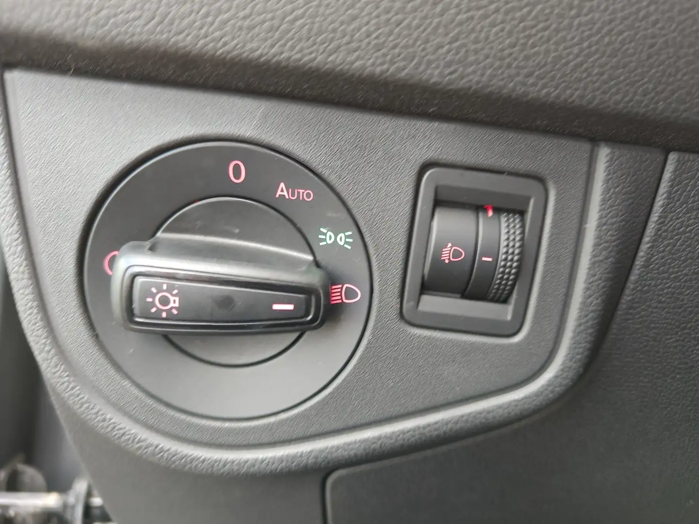 Foto Volkswagen Polo Volkswagen Polo Advance 1.0 TSI (95 CV)