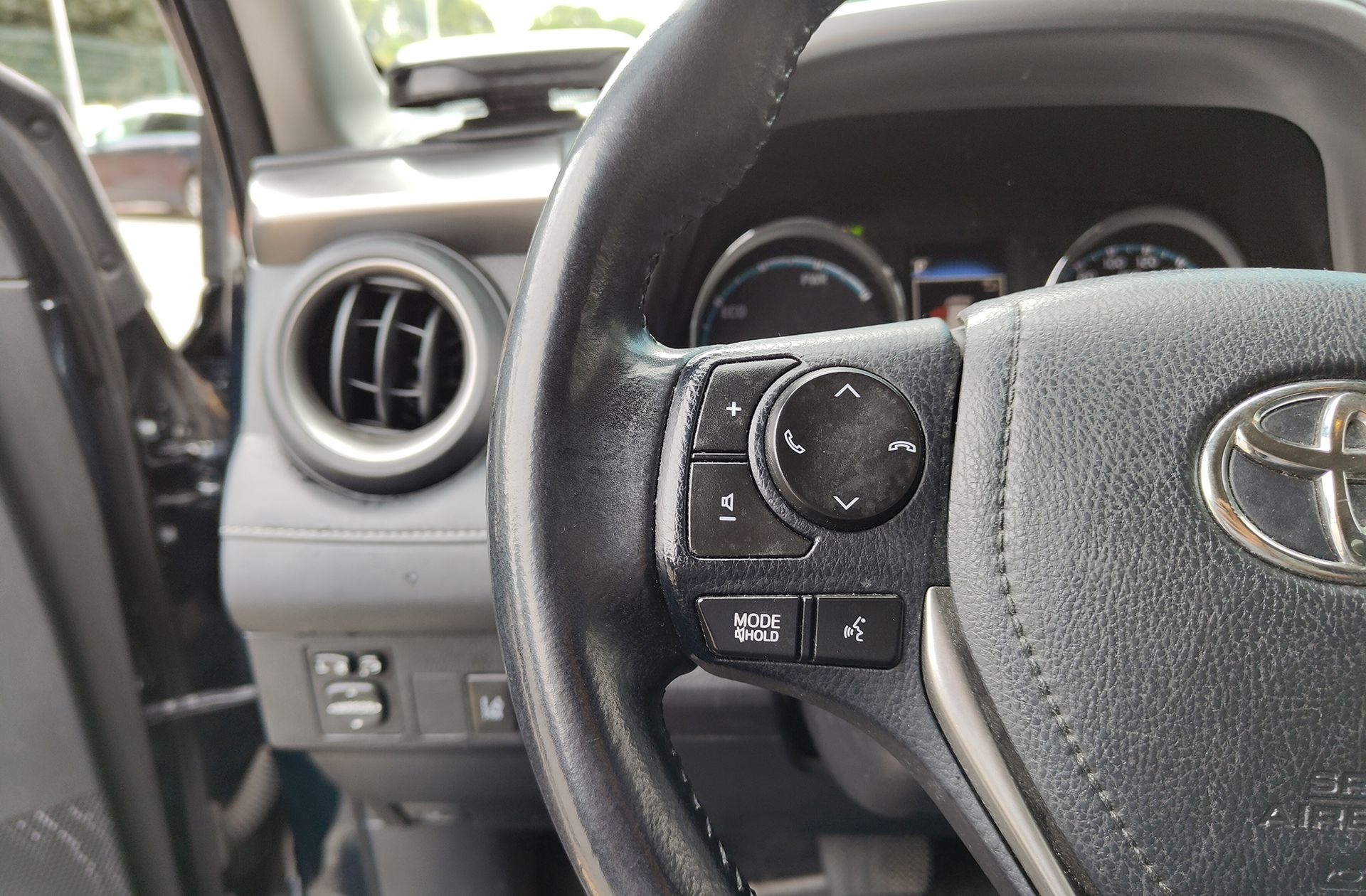 Toyota RAV4 2.5l hybrid Advance 2WD - foto 25