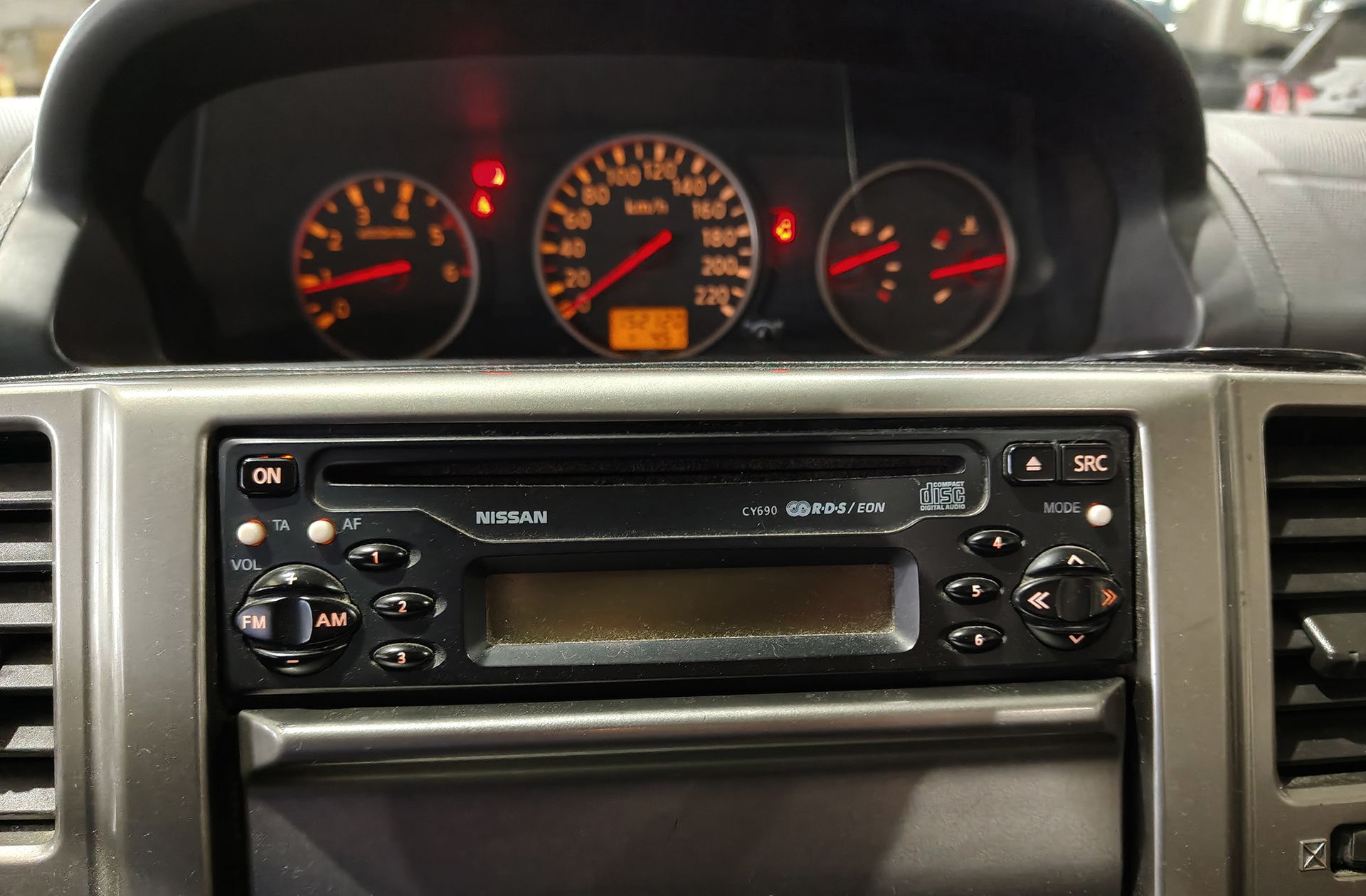Nissan X-Trail 2.2 dCi XE - foto 22