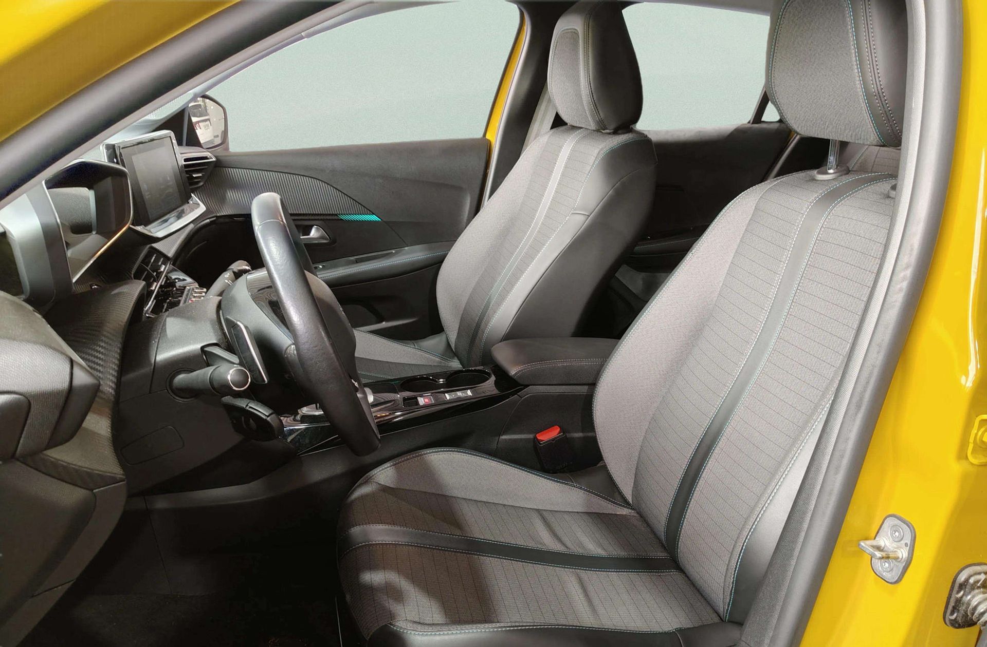 Peugeot 208 PureTech 130 Allure Pack EAT8 - foto 10