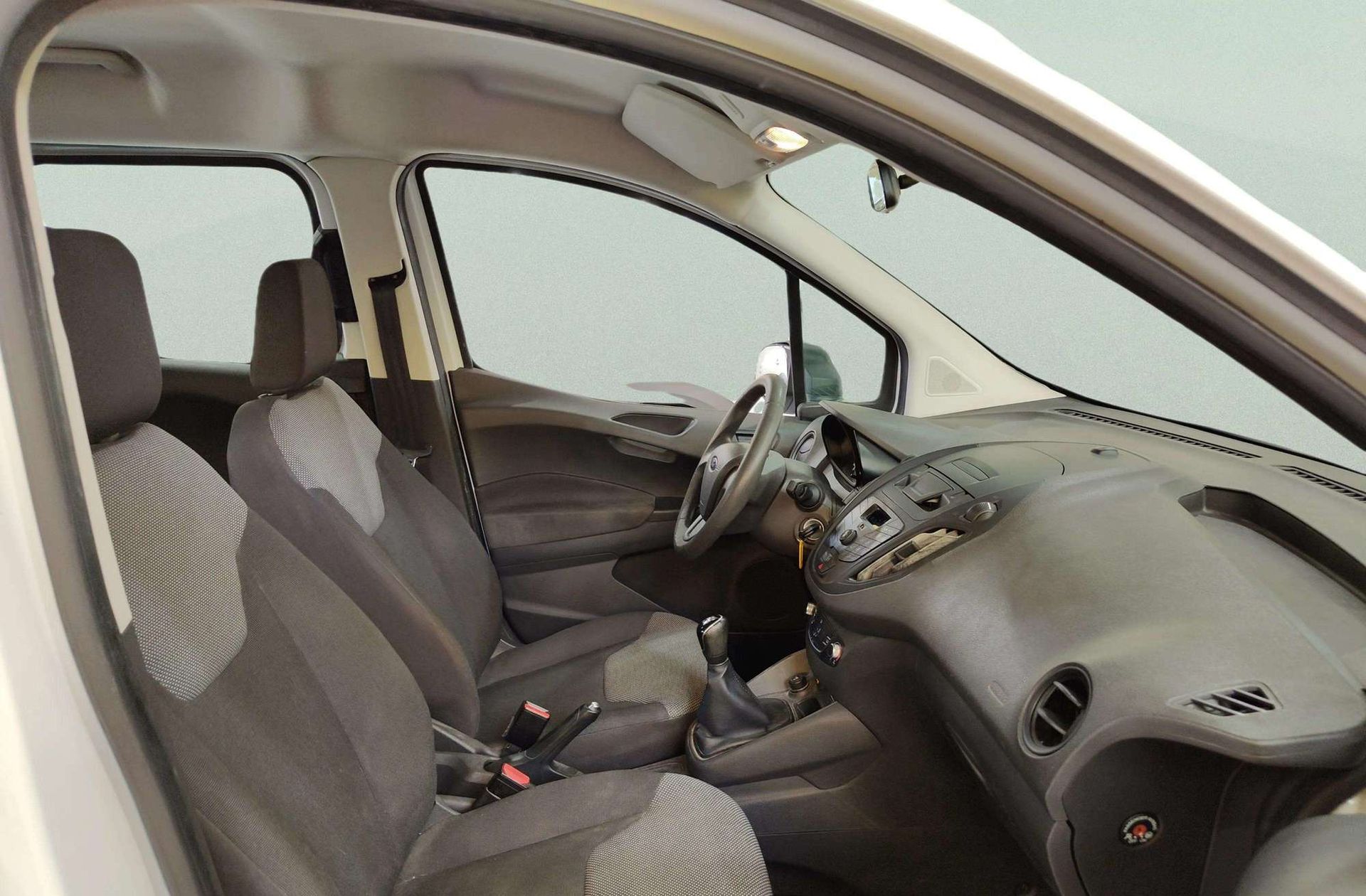 Ford Tourneo Courier 1.0 EcoBoost Ambiente - foto 14