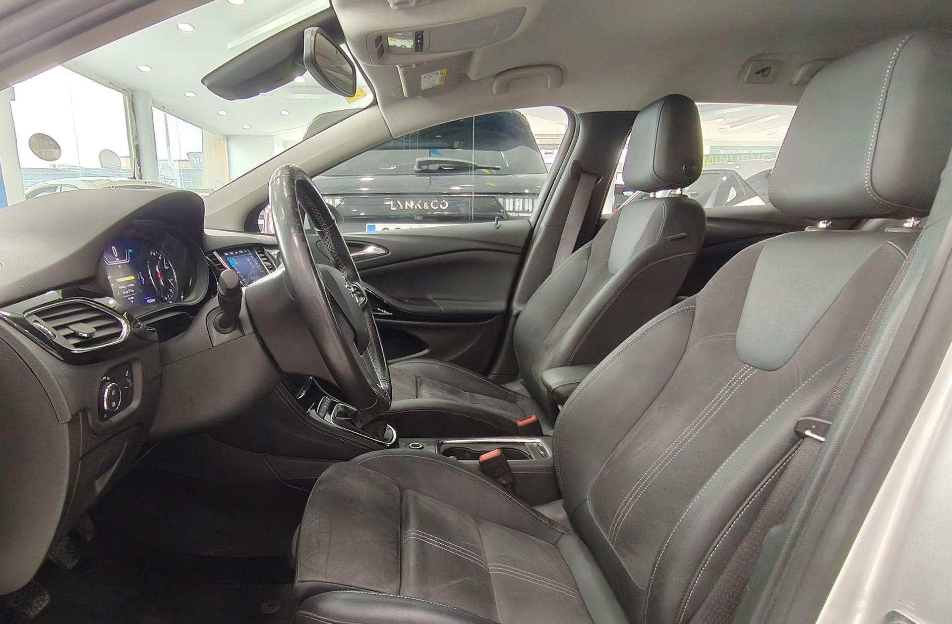 Opel Astra Sports Tourer 1.2 Turbo SHR Elegance - foto 11