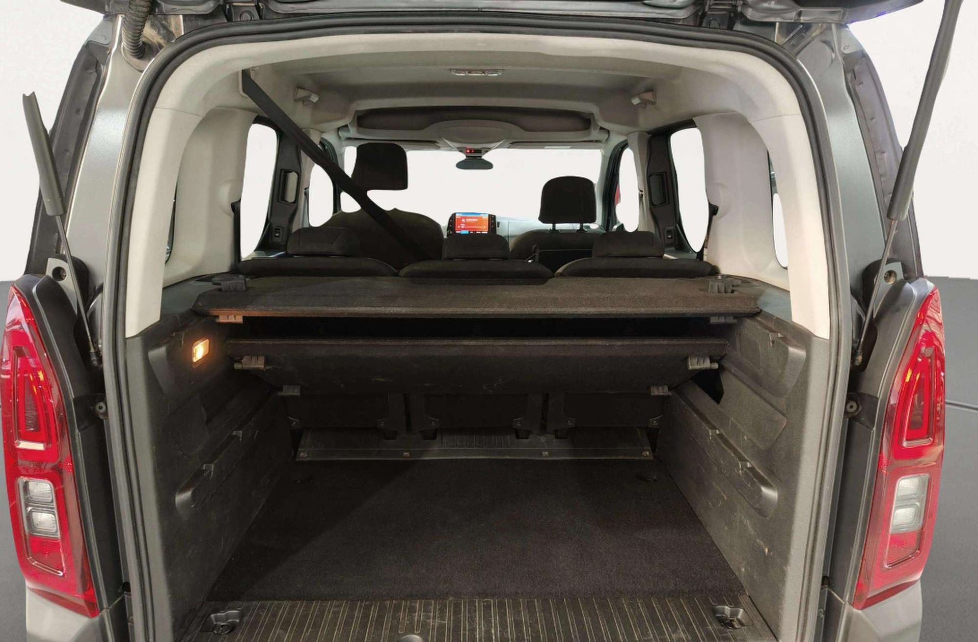 Citroën Berlingo BlueHDi 130 Talla M Shine - foto 14