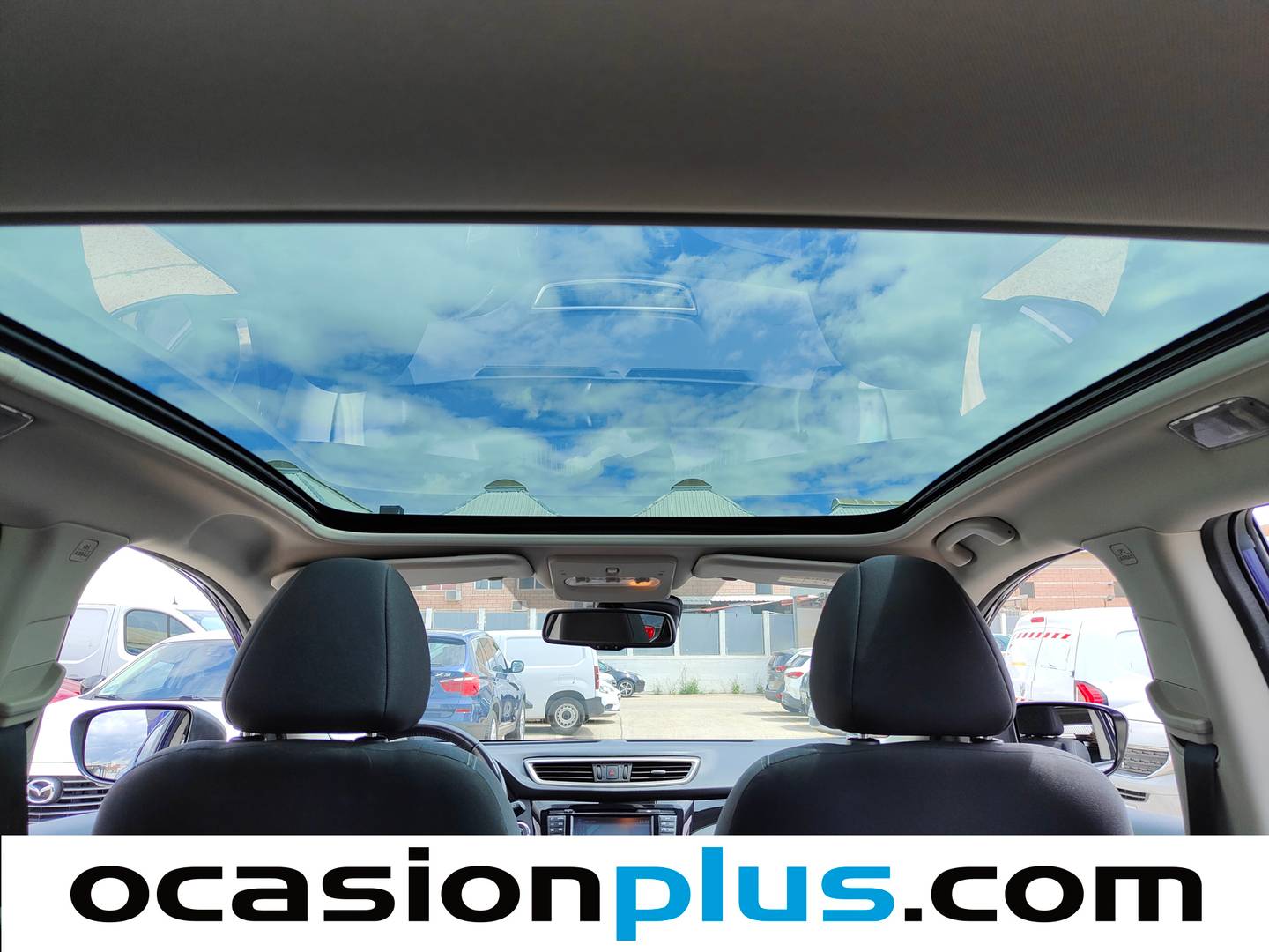 Extras y acabados del Nissan QASHQAI Nissan Qashqai 1.6 dCi 360 4x2 (130 CV)