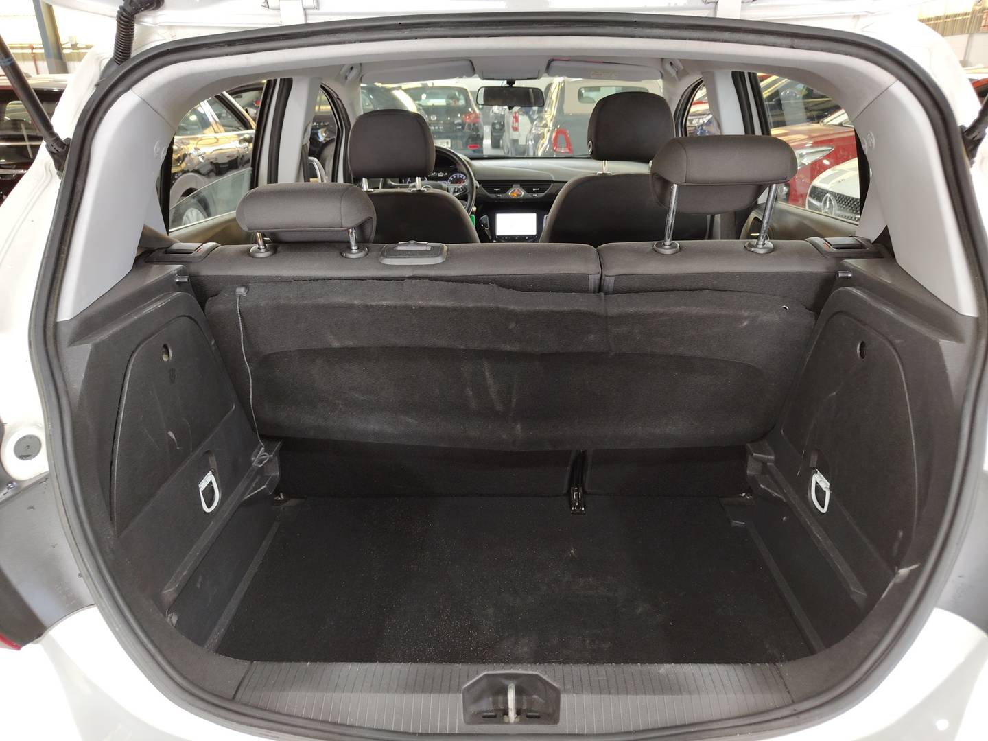 Fotos maletero Opel Corsa Opel Corsa 1.4 Selective (90 CV)