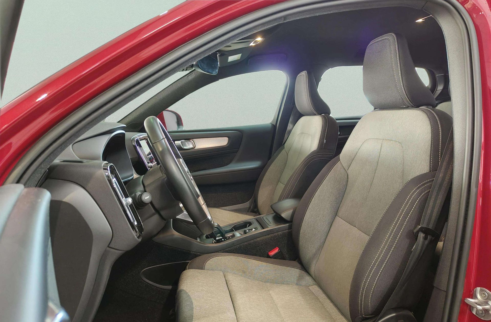 Volvo XC40 T2 Core - foto 11
