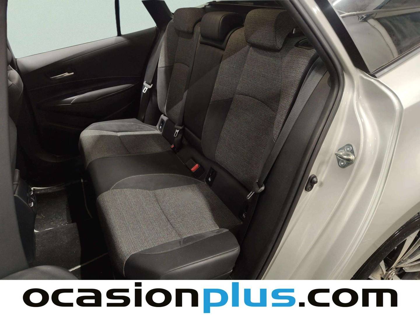 Foto asientos traseros Toyota Corolla Toyota Corolla Touring Sports 140H Style (140 CV)