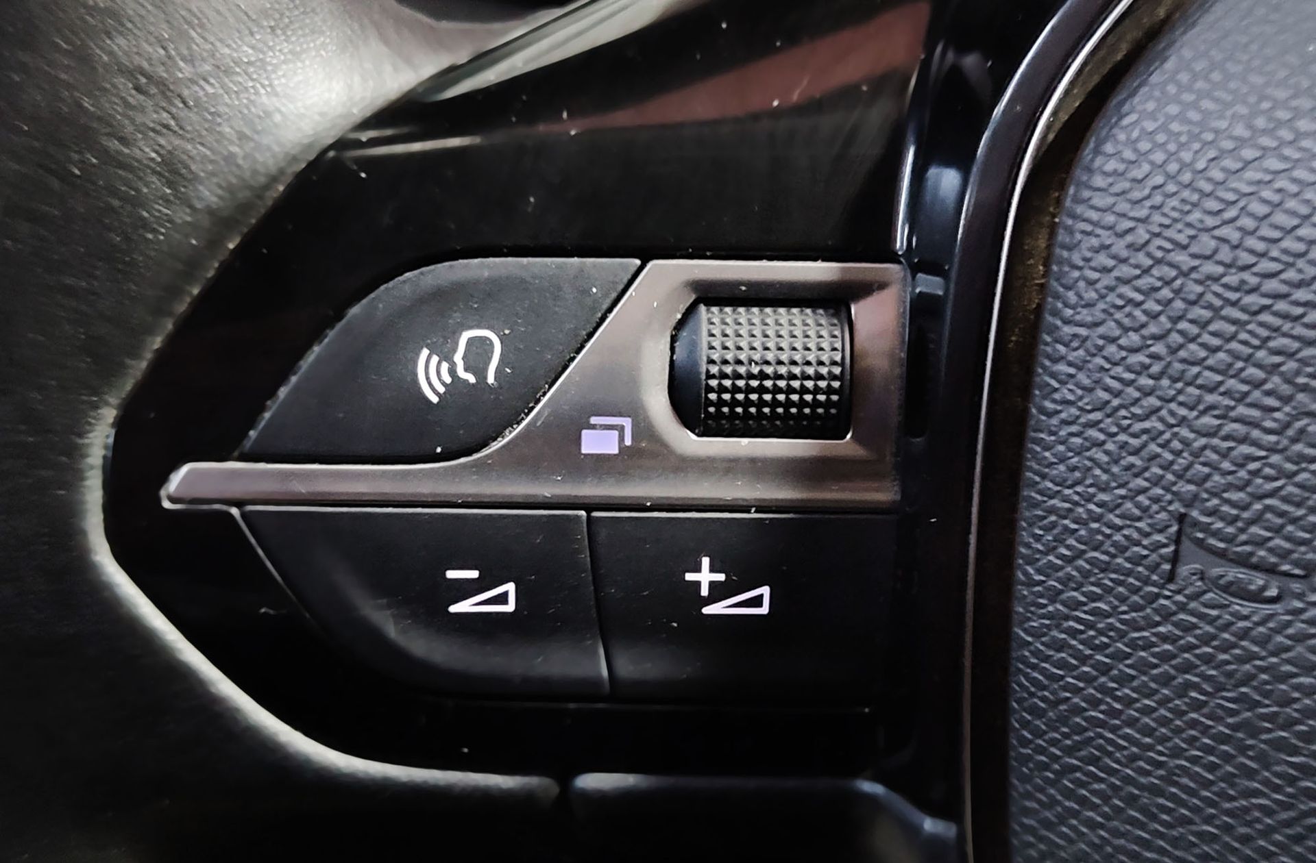 Peugeot 2008 PureTech 100 Active Pack - foto 26
